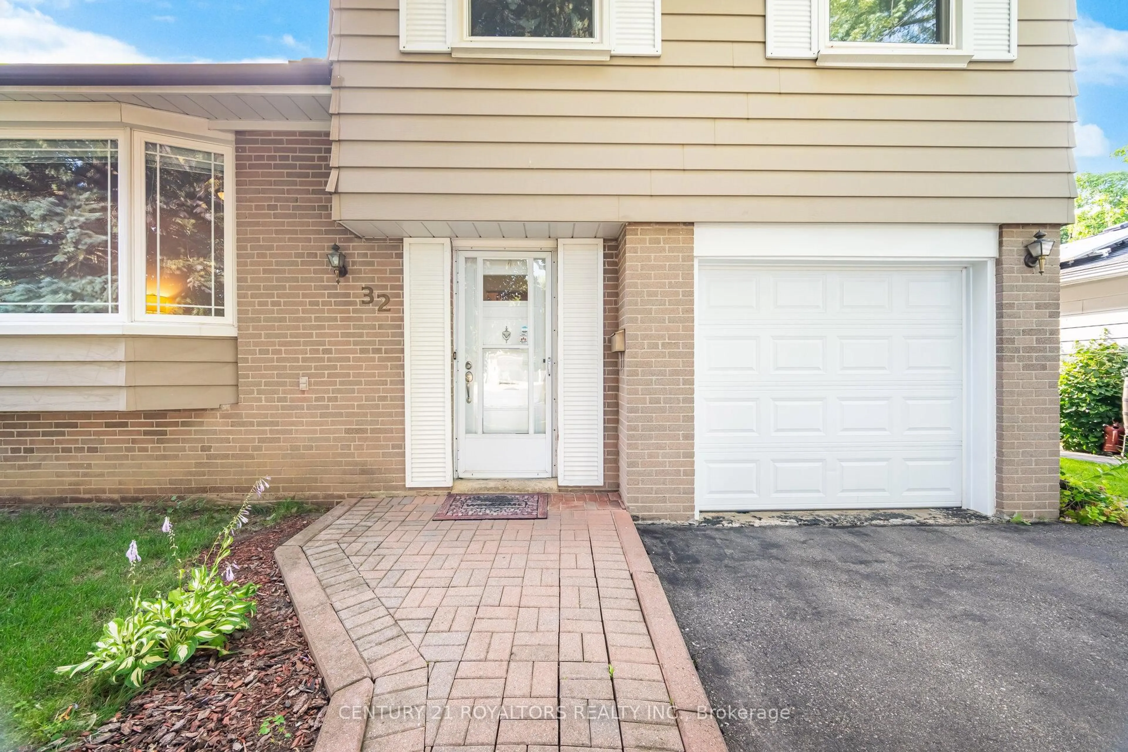 Unknown for 32 Farmington Dr, Brampton Ontario L6W 2V2