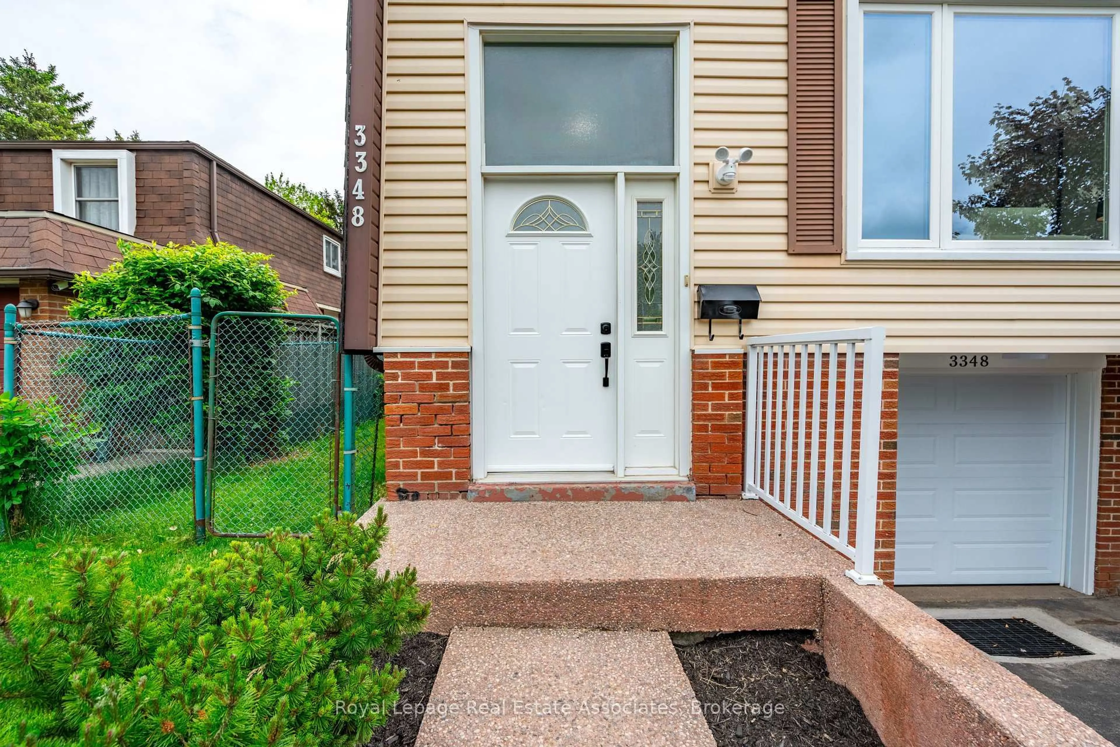 Unknown for 3348 Hannibal Rd, Burlington Ontario L7M 1R7