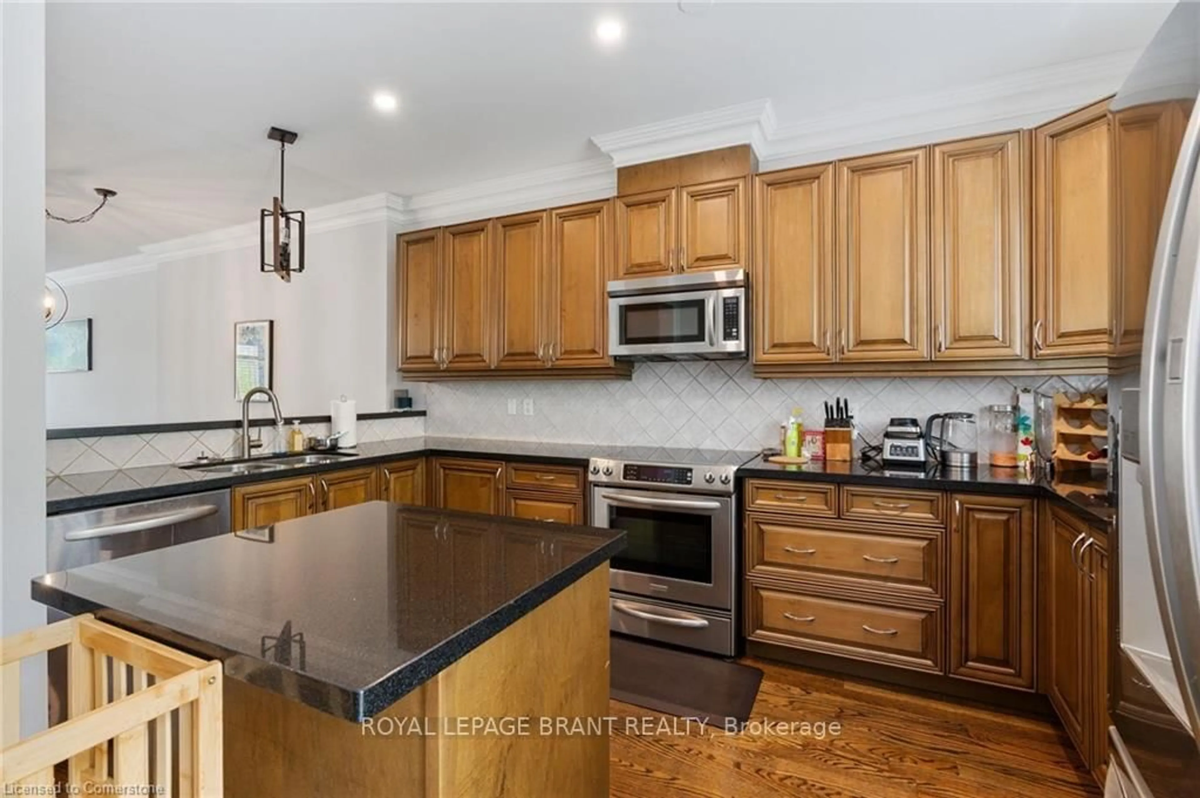 Unknown for 6995 Glory Crt #9, Mississauga Ontario L5N 7E2