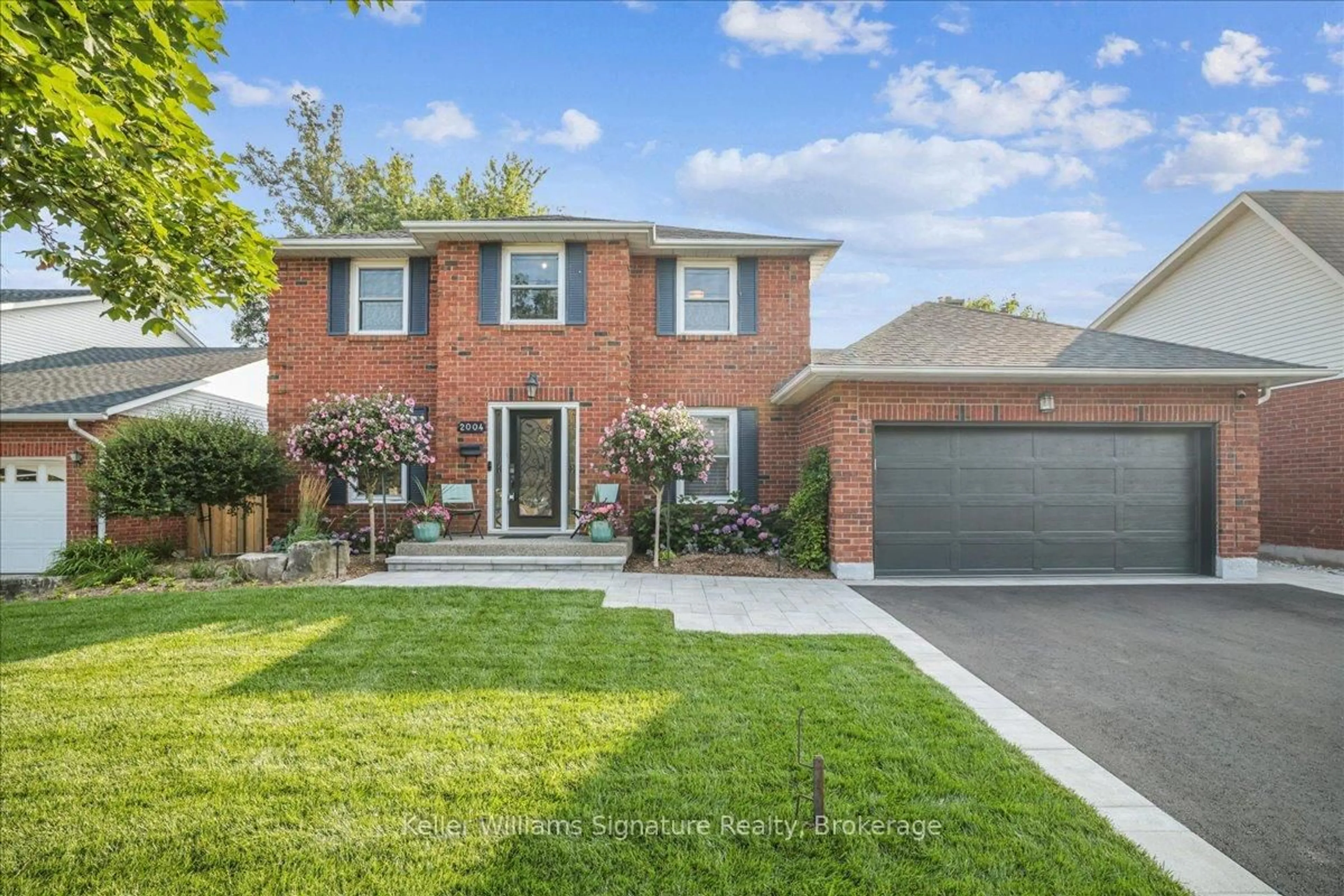 Home with brick exterior material, street for 2004 Windy Oaks Dr, Burlington Ontario L7M 2R3