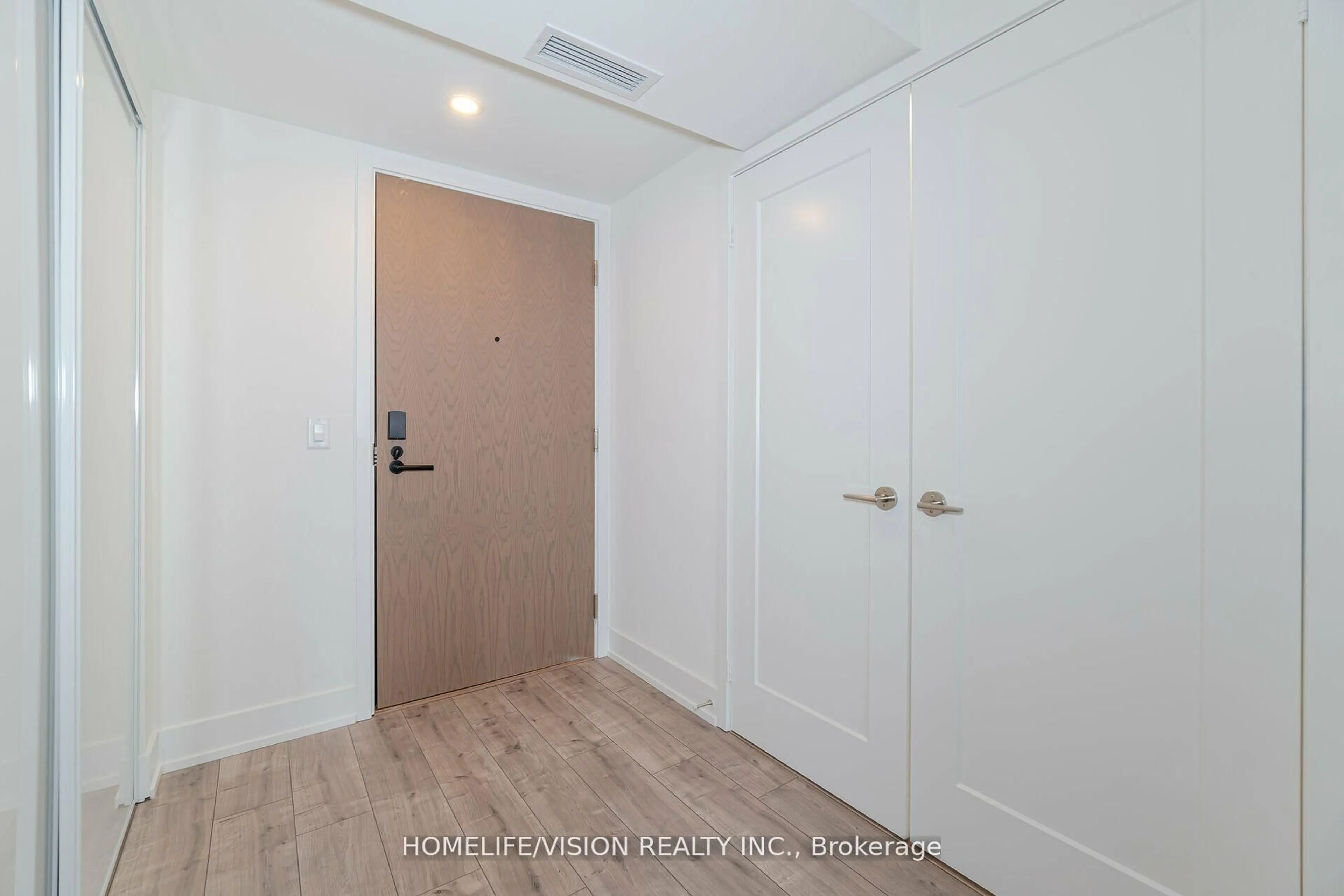 A pic of a room for 10 EVA Rd #503, Toronto Ontario M9C 0B3