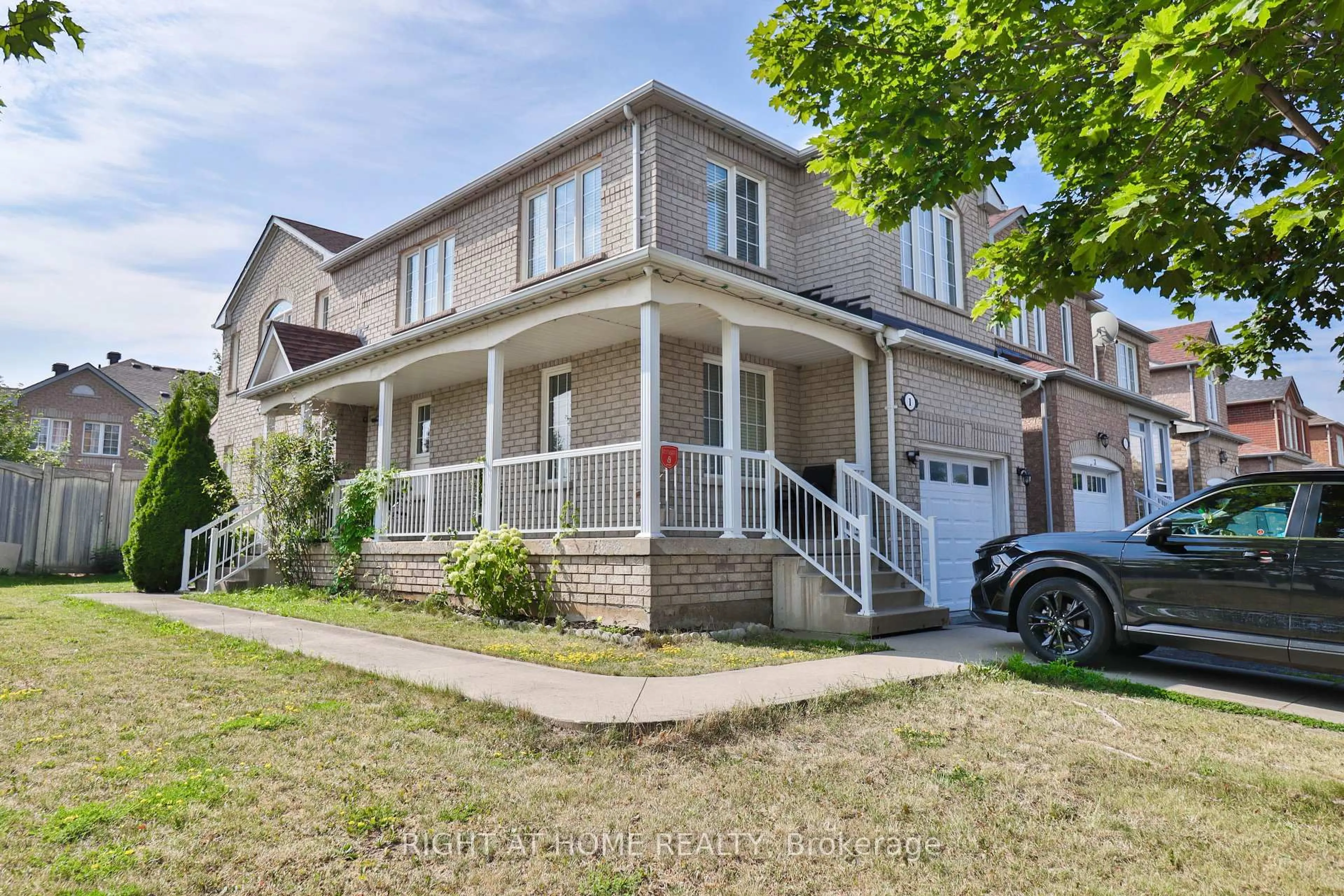 Unknown for 1 Eastview Gate, Brampton Ontario L6P 1M6