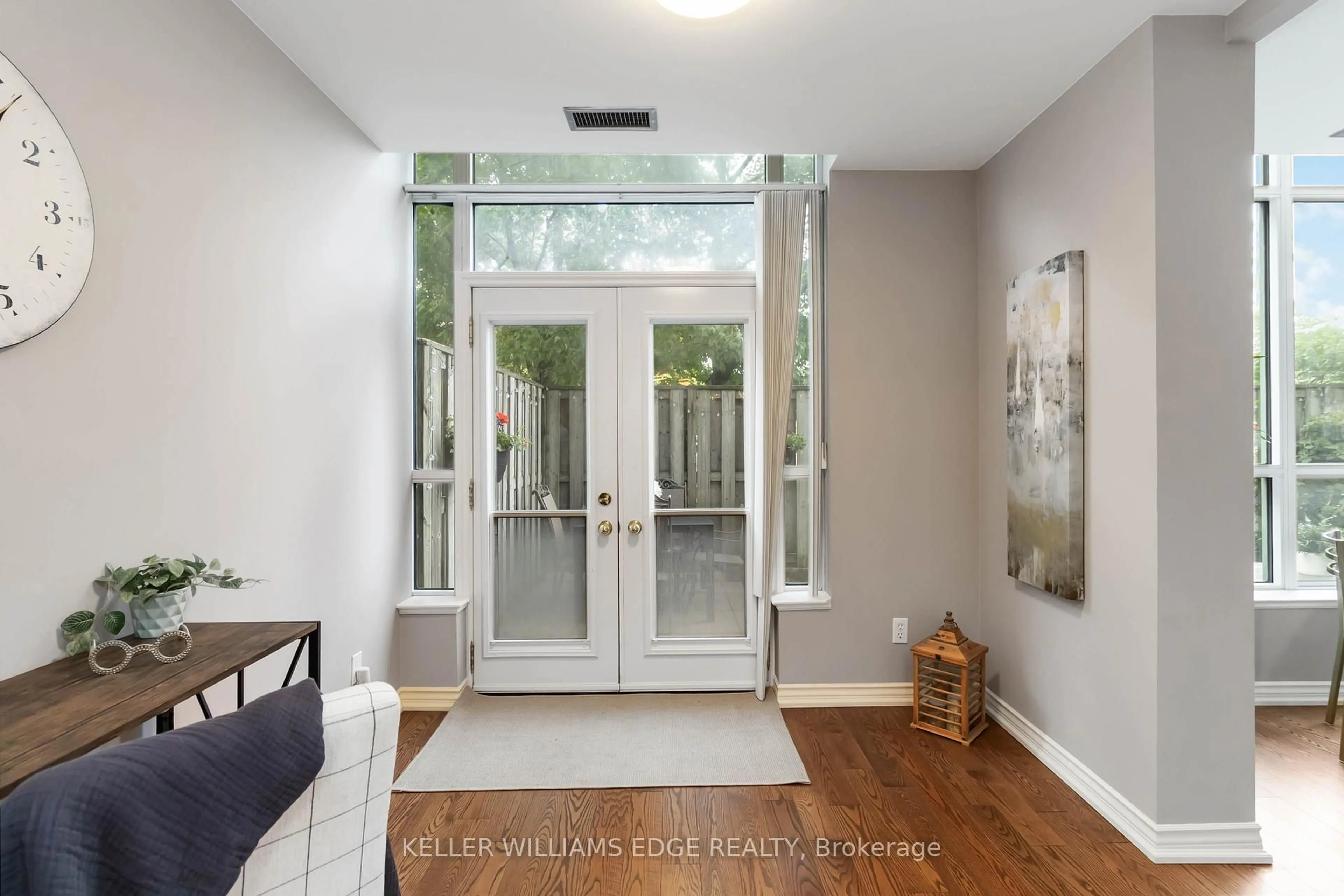Indoor entryway for 1276 Maple Crossing Blvd #106, Burlington Ontario L7S 2J9