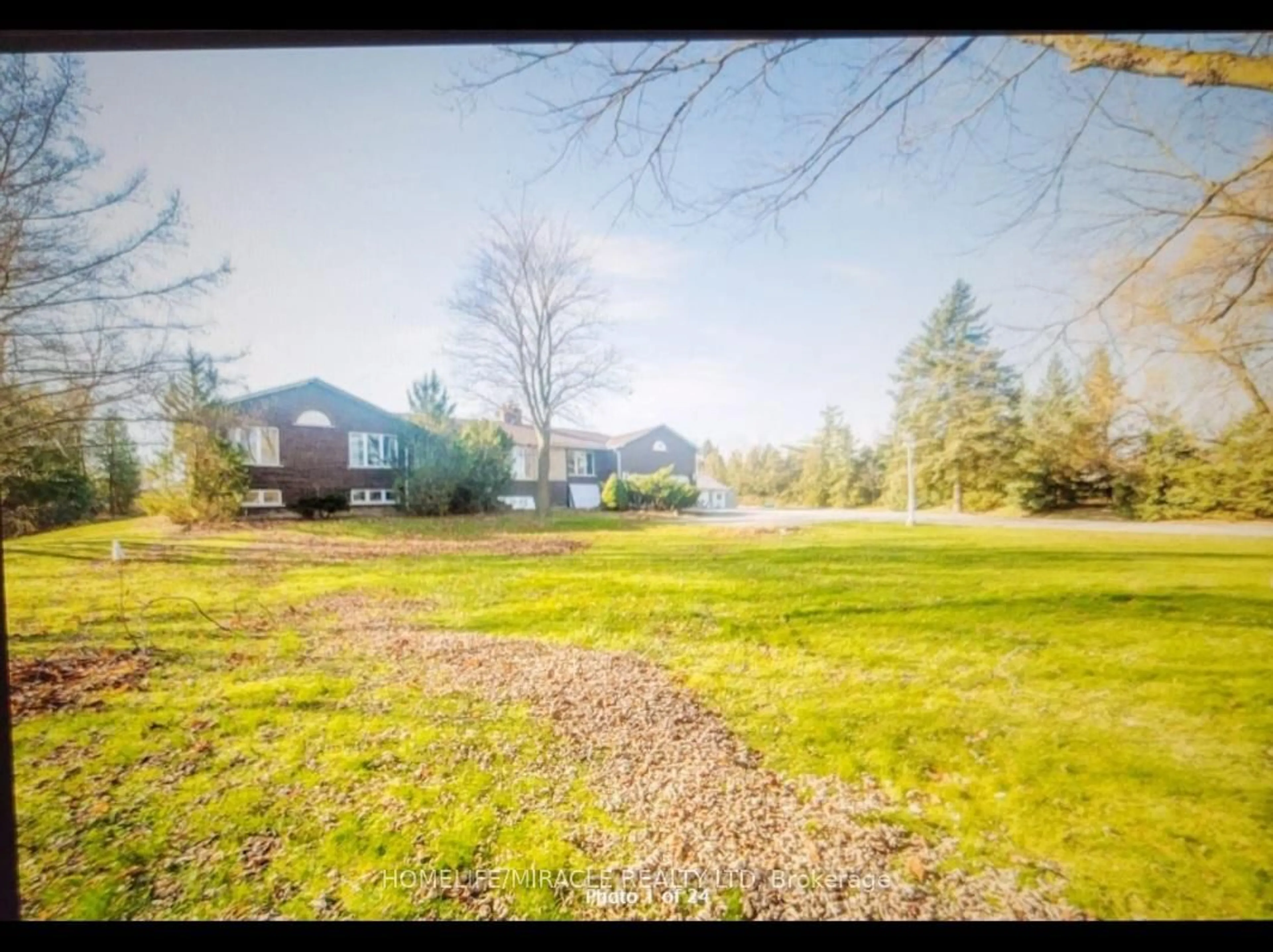 A pic from outside/outdoor area/front of a property/back of a property/a pic from drone, unknown for 9362 Winston Churchill Blvd, Halton Hills Ontario L0P 1K0