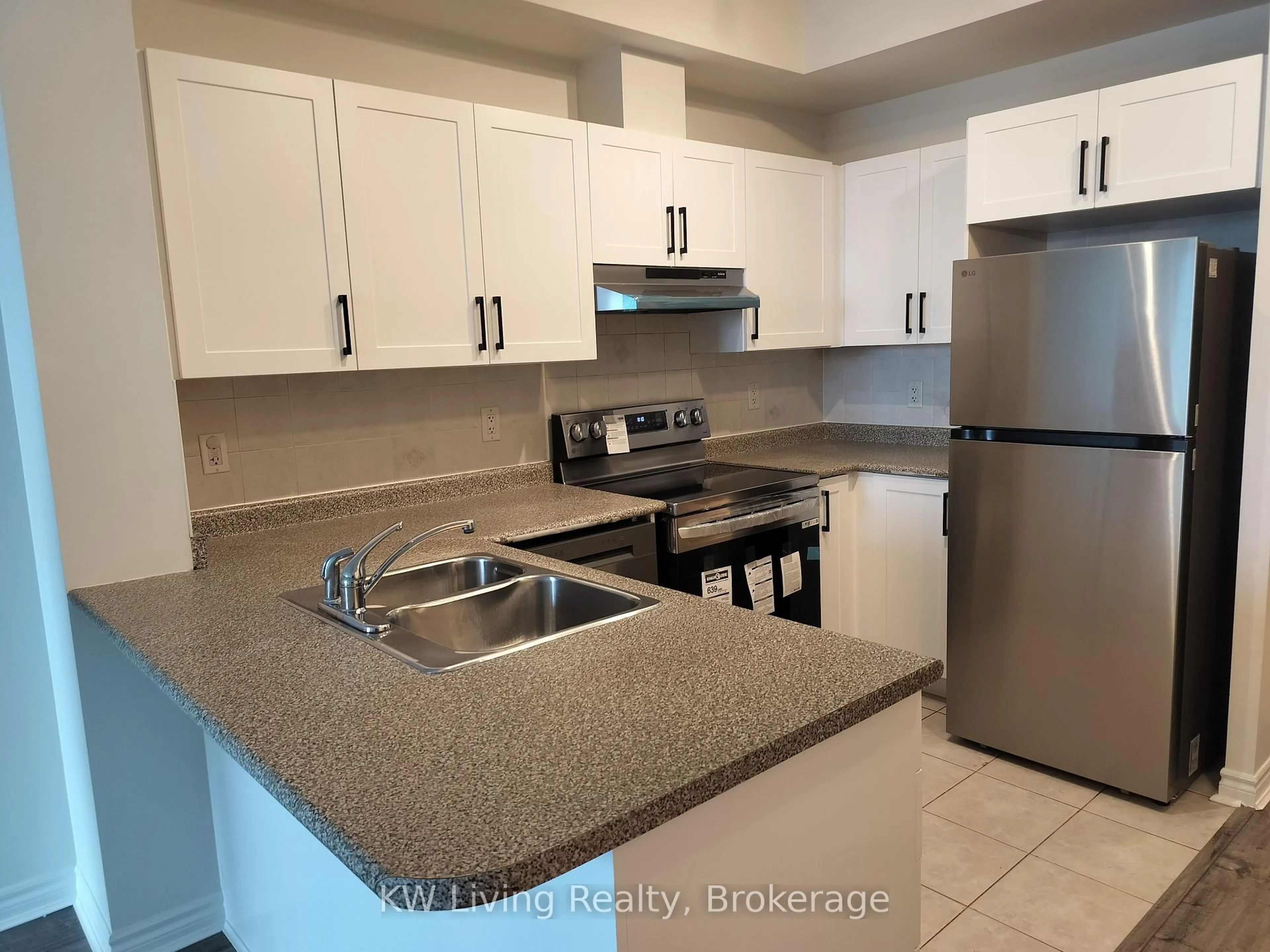 Standard kitchen, unknown for 33 Elm Dr #2407, Mississauga Ontario L5B 4M2