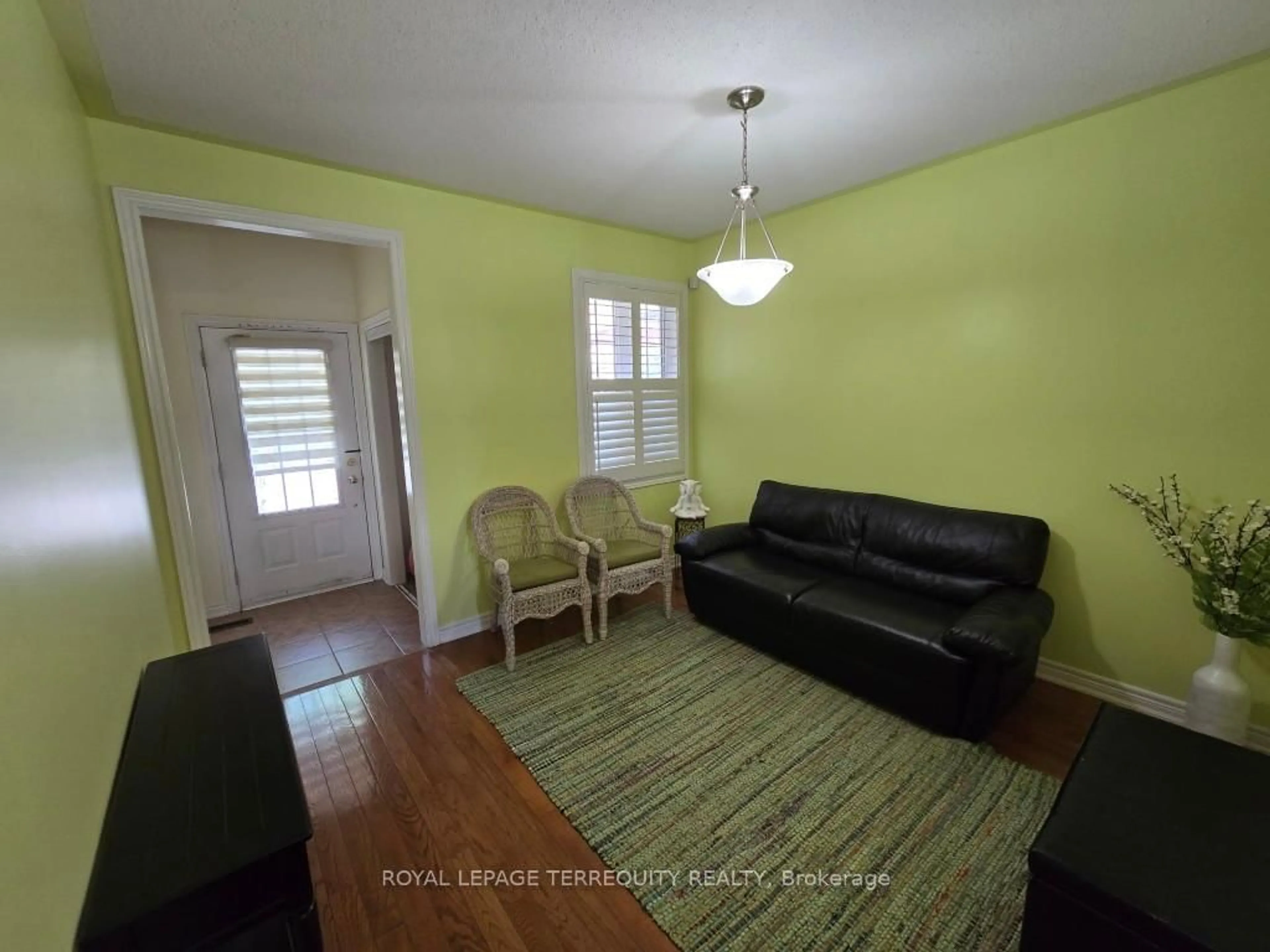 Living room with furniture, unknown for 3 Rainy Dale Rd, Brampton Ontario L6V 4S7