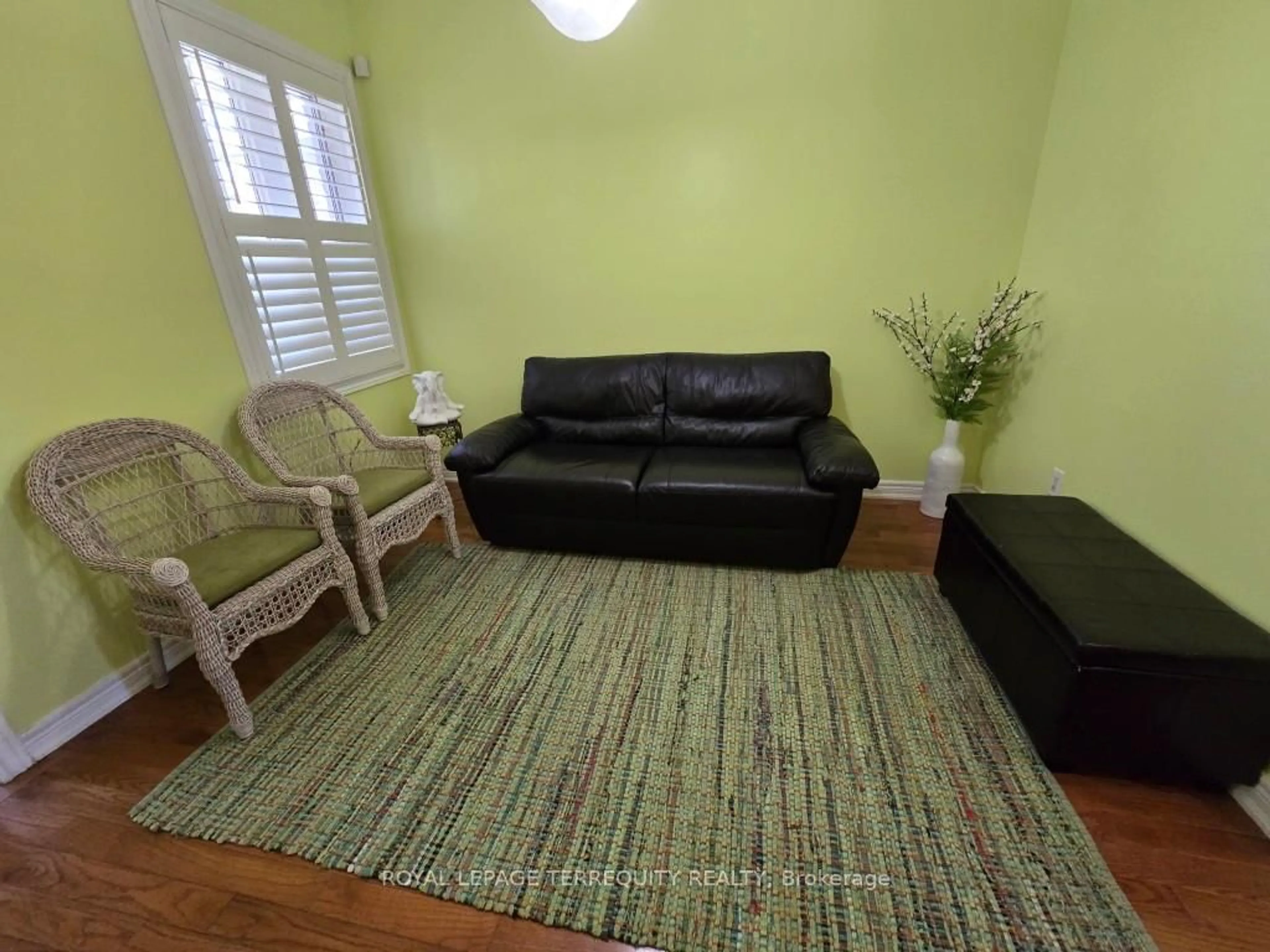 Living room with furniture, unknown for 3 Rainy Dale Rd, Brampton Ontario L6V 4S7
