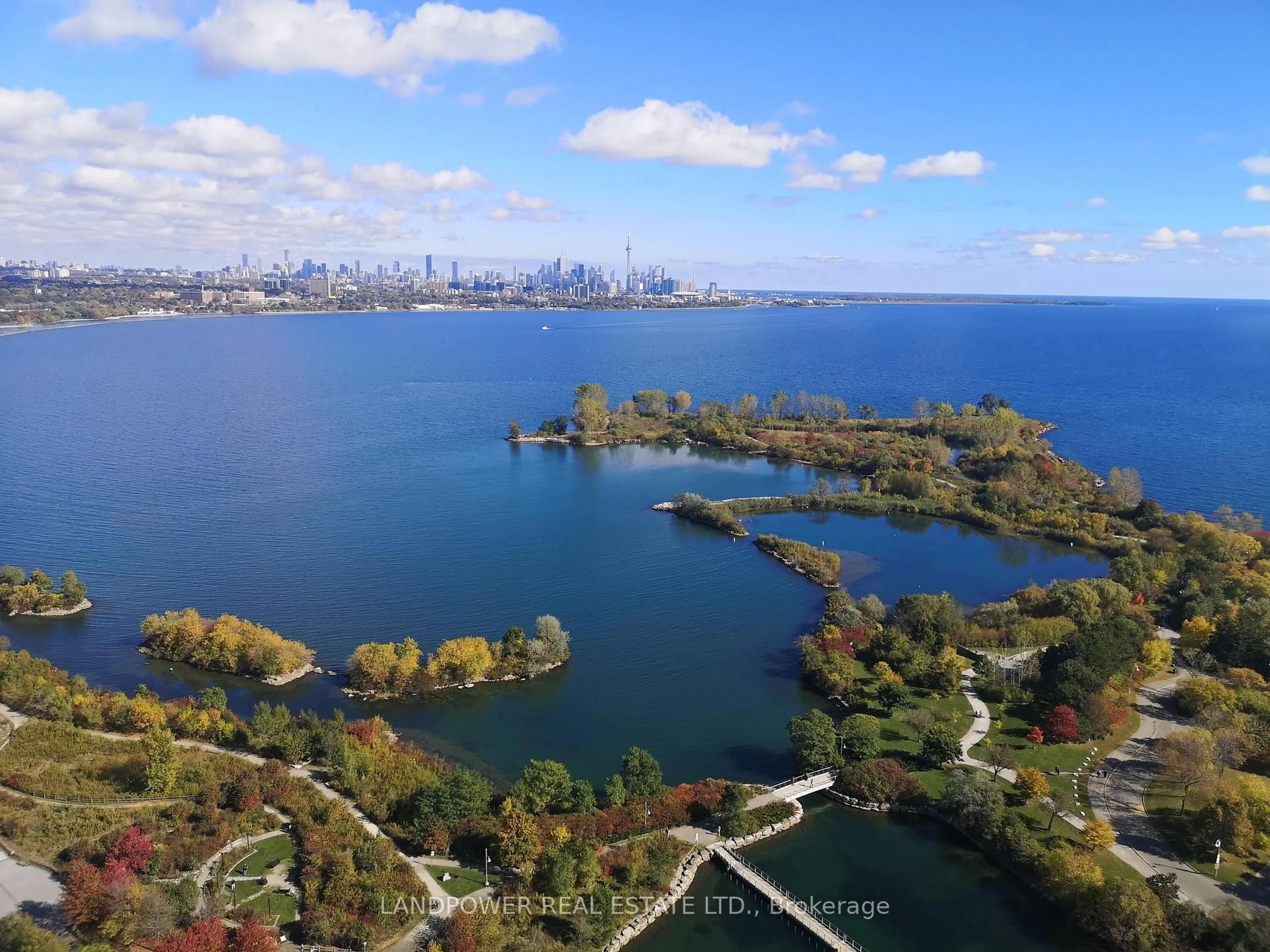 Blurry image for 20 Shore Breeze Dr #2808, Toronto Ontario M8V 0C7