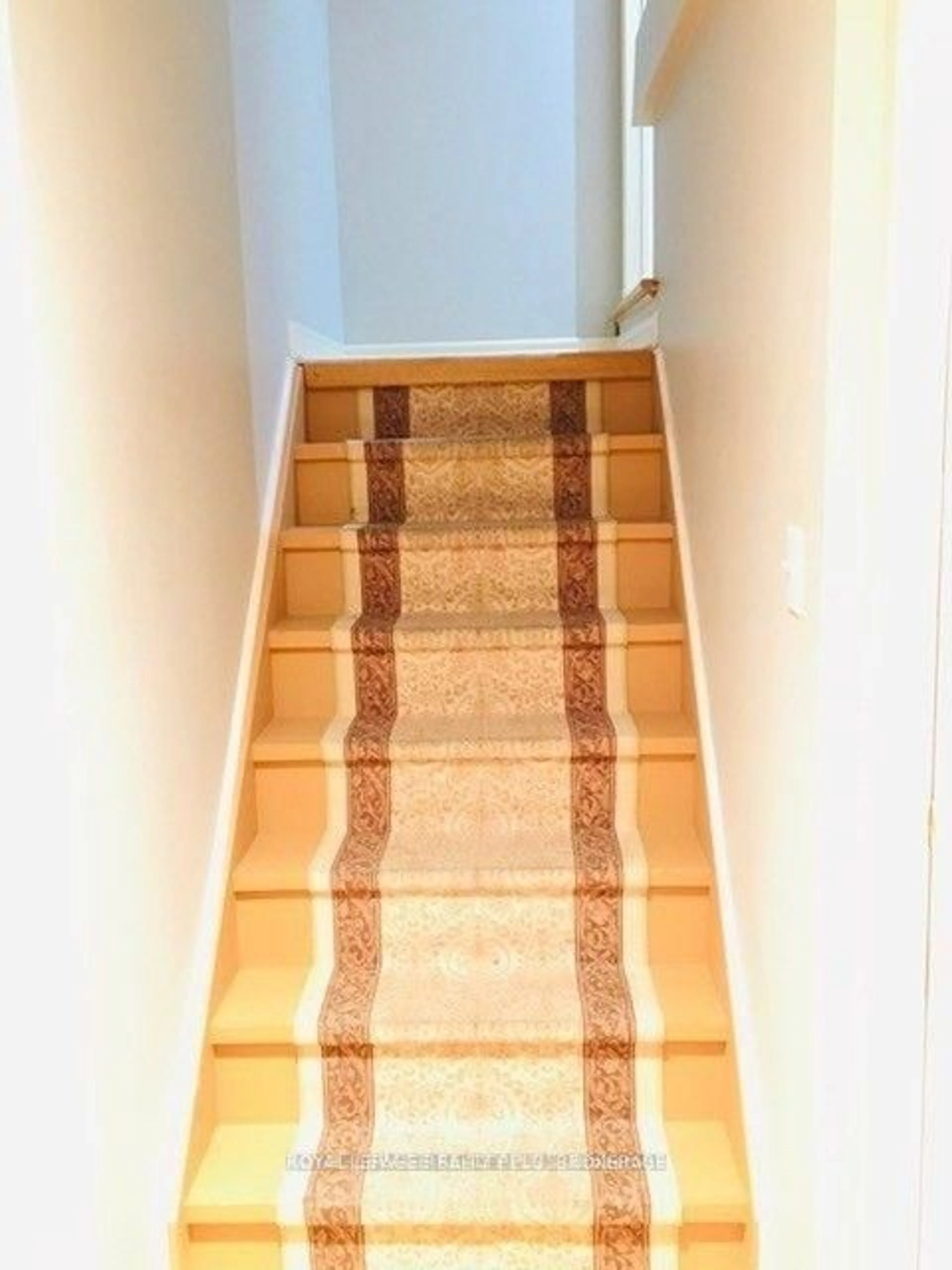 Stairs for 3673 Freeman Terr, Mississauga Ontario L5M 6Z3