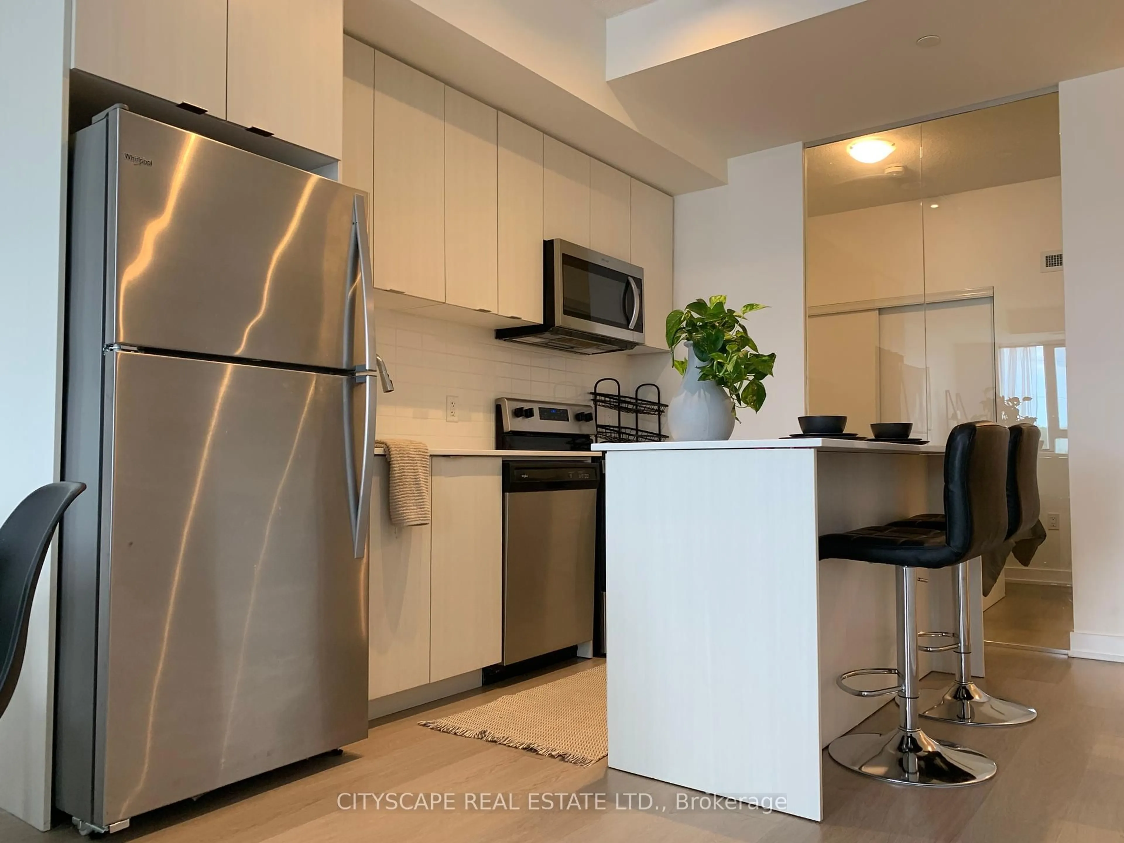 Standard kitchen, ceramic/tile floor for 859 The Queensway #219, Toronto Ontario M8Z 1N8