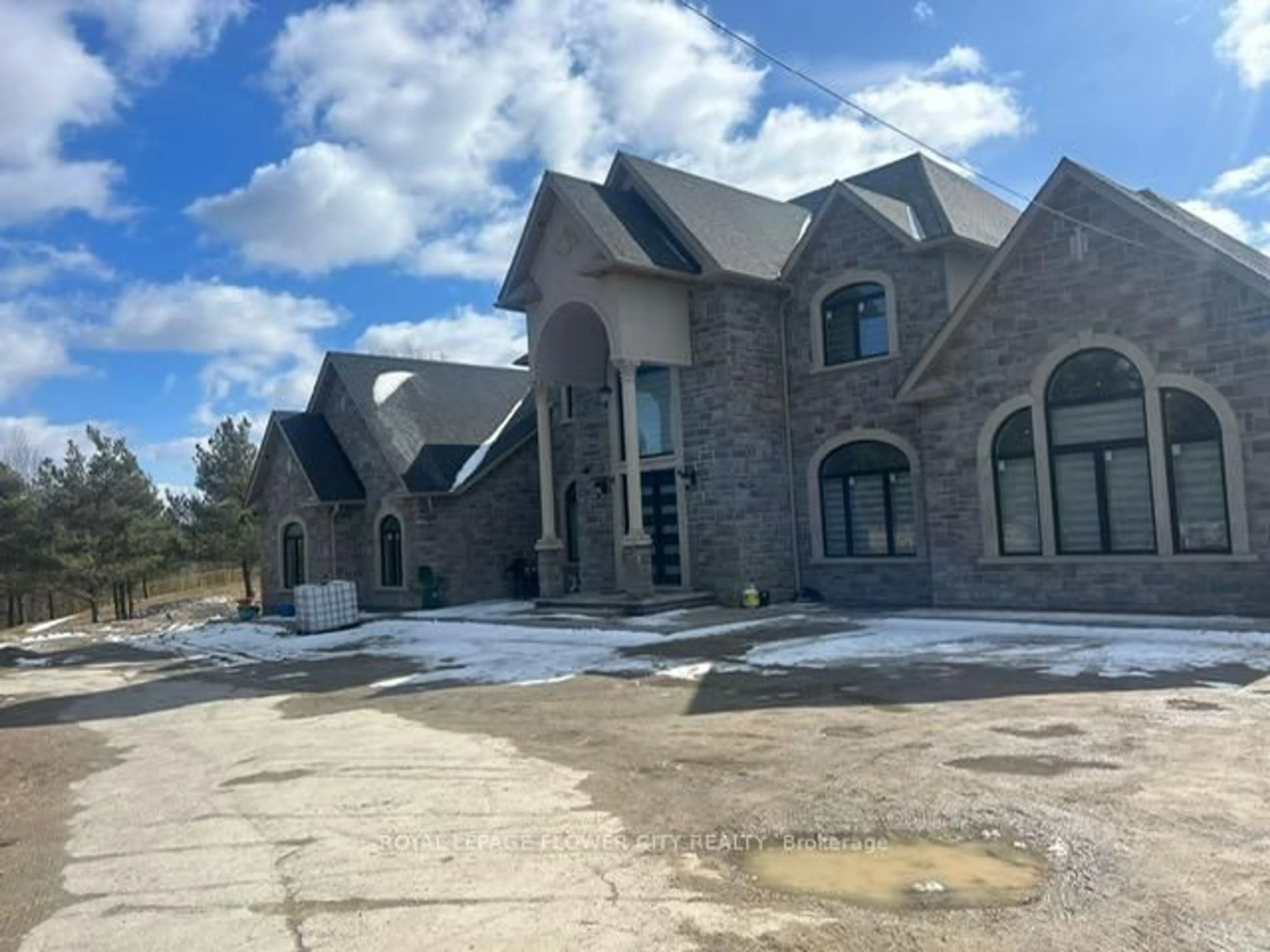 Home with brick exterior material, building for 18118 Heart Lake Rd, Caledon Ontario L7K 2A4