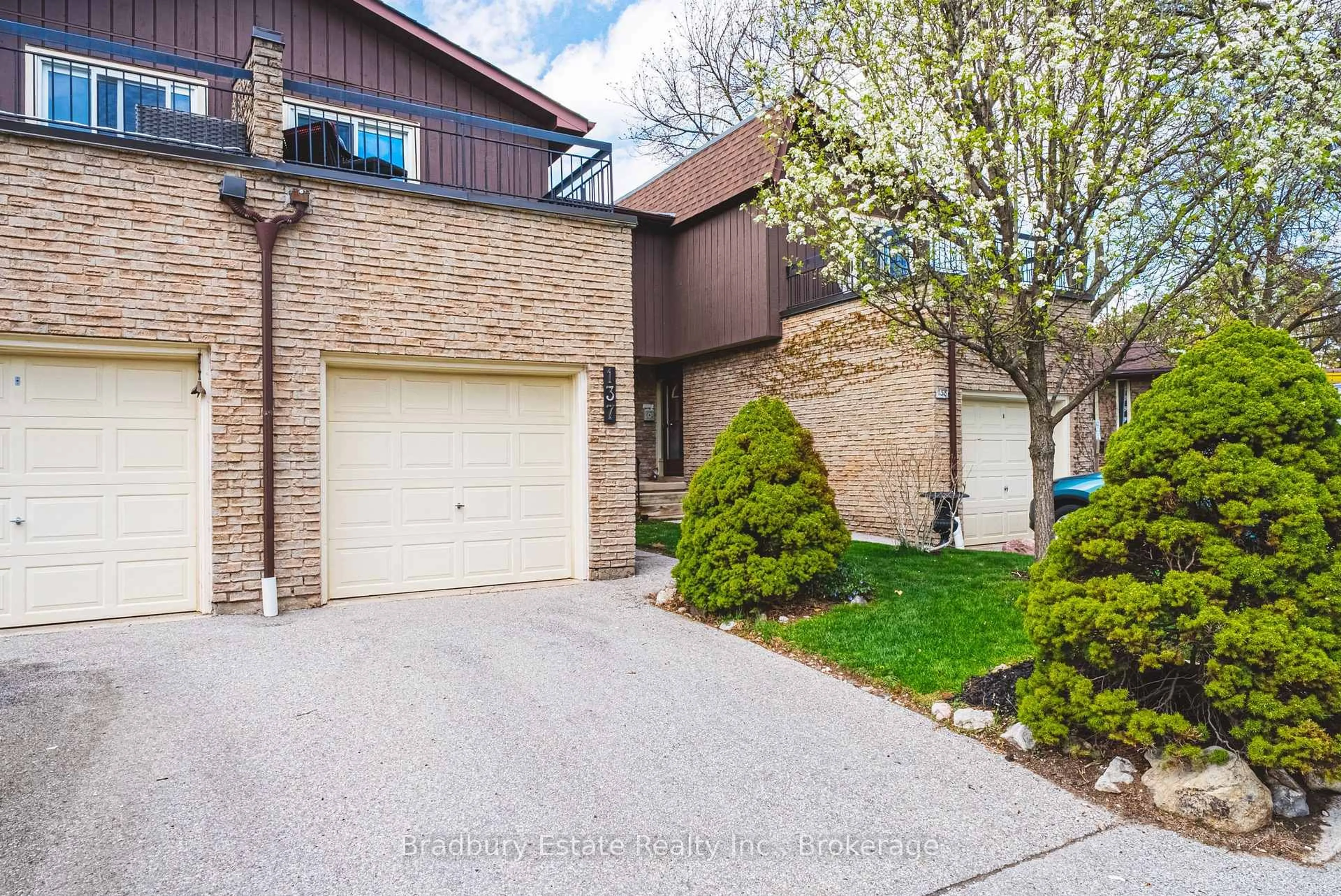 Unknown for 2301 Cavendish Dr #137, Burlington Ontario L7P 3M3