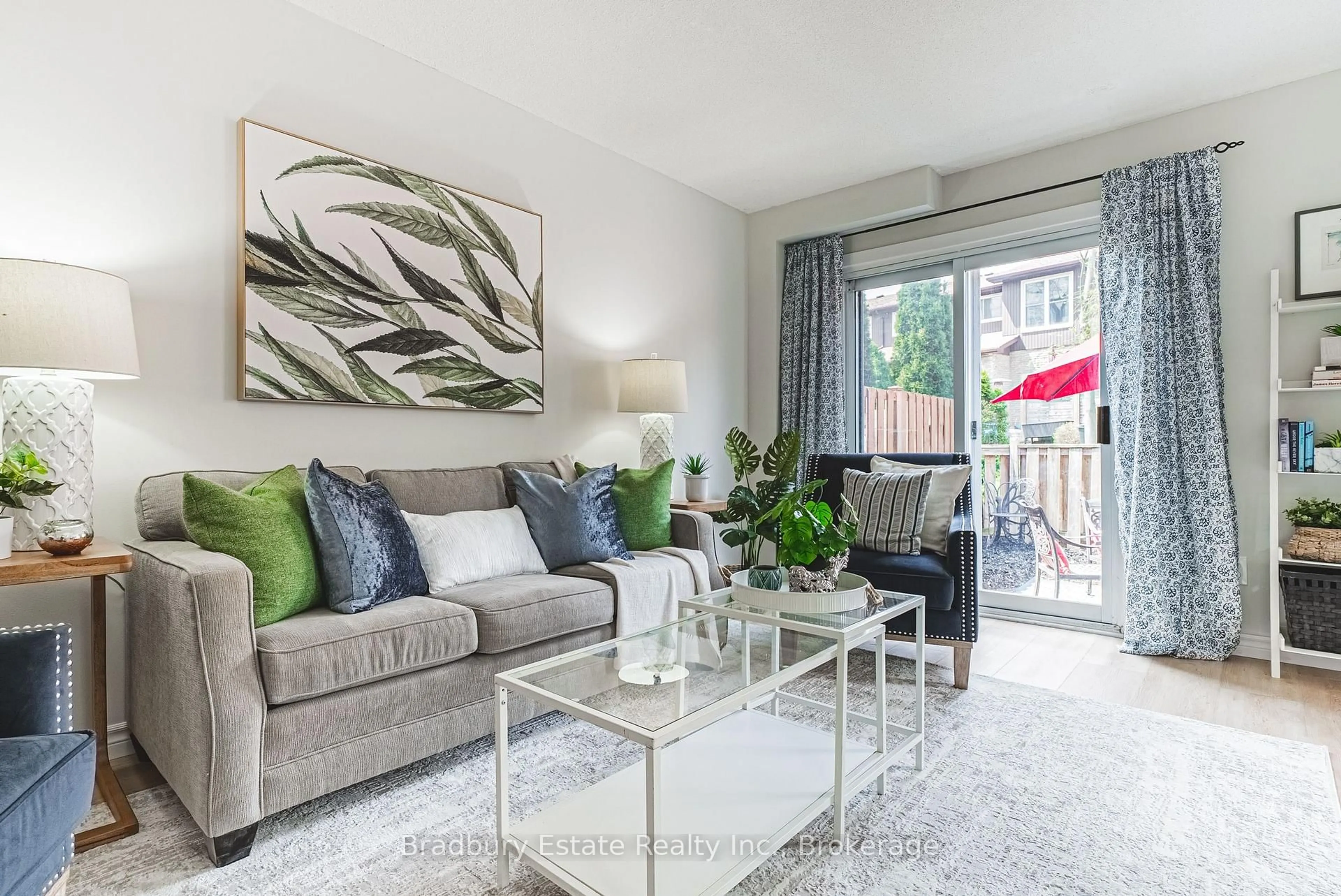 Living room with furniture, unknown for 2301 Cavendish Dr #137, Burlington Ontario L7P 3M3