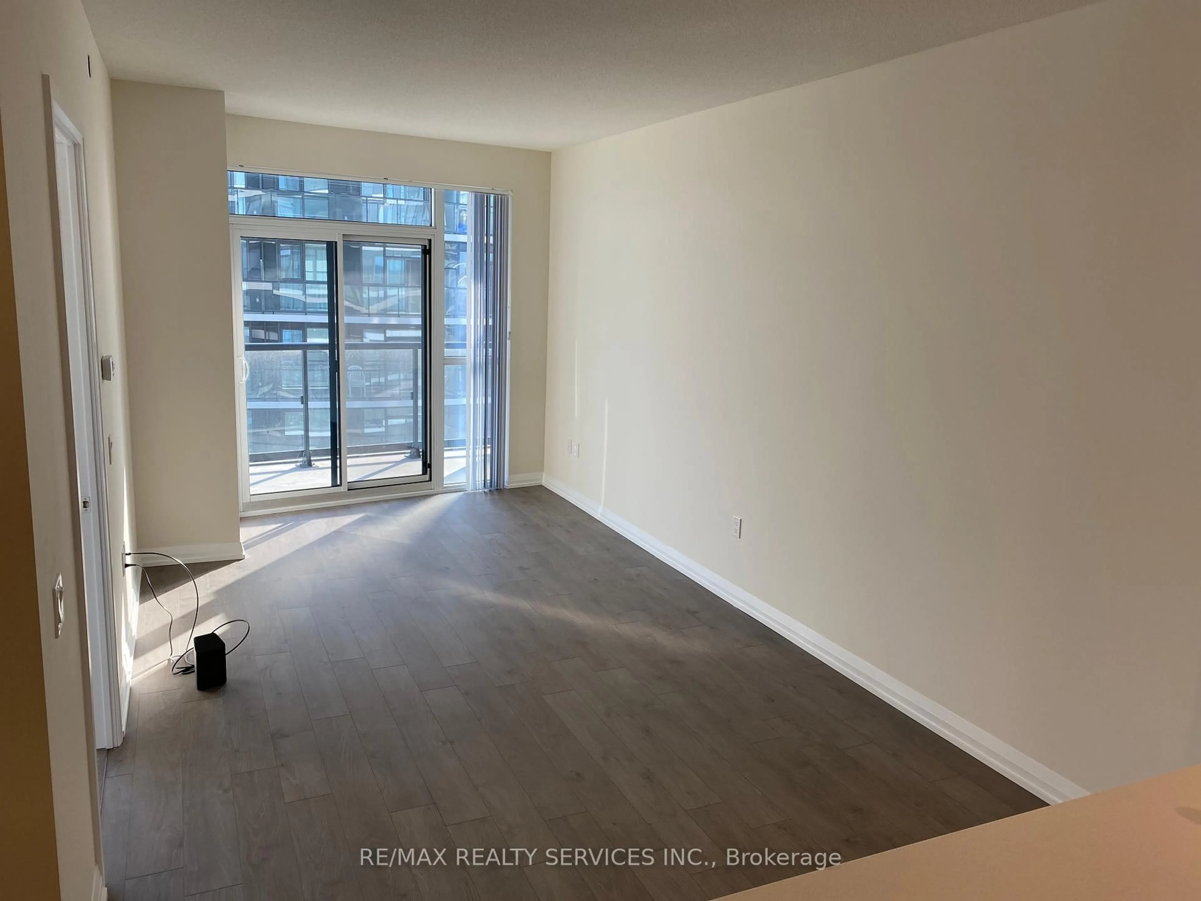 A pic of a room for 35 Watergarden Dr #1215, Mississauga Ontario L5M 0G8