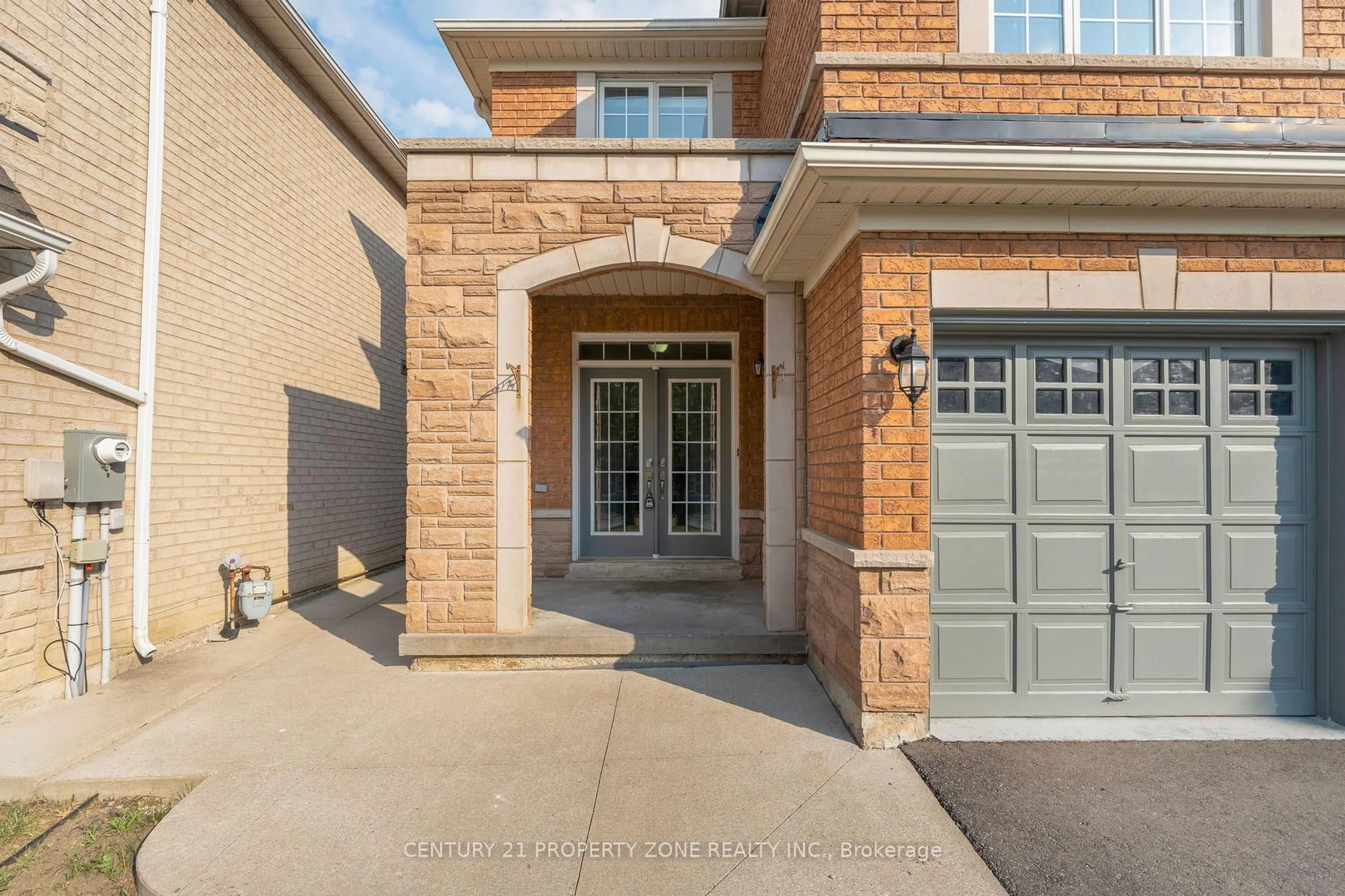 Home with brick exterior material, street for 35 Charger Lane, Brampton Ontario L7A 3C1