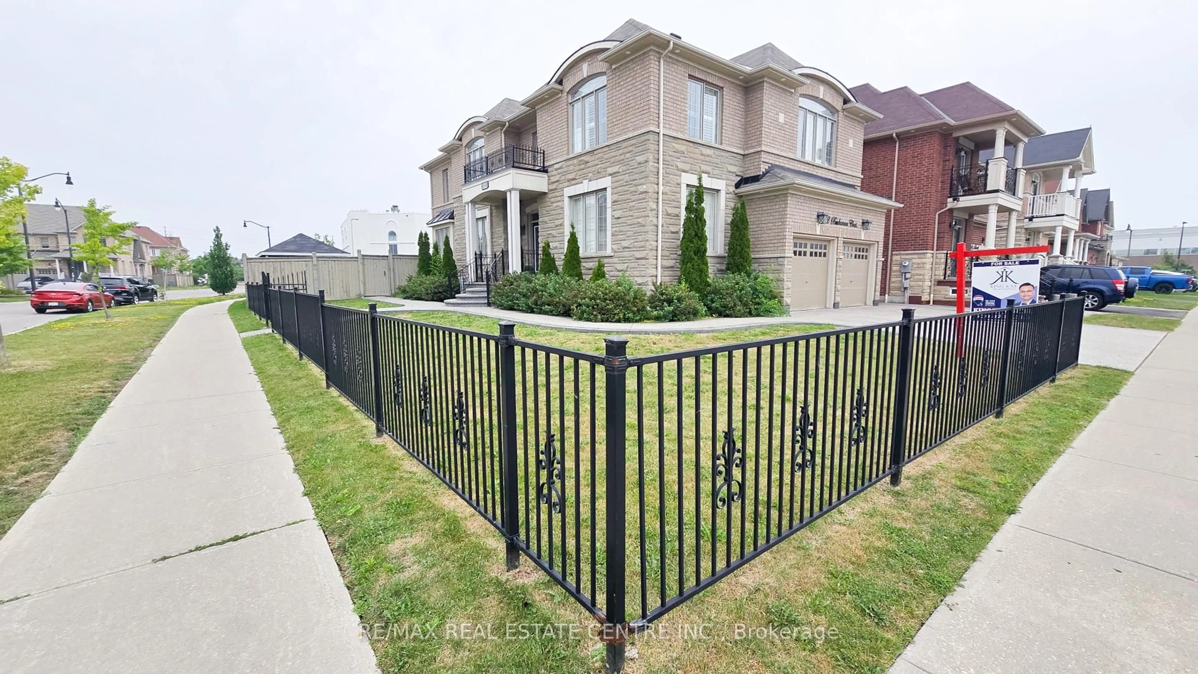 Unknown for 2 Buchanan Cres, Brampton Ontario L6X 0Z3