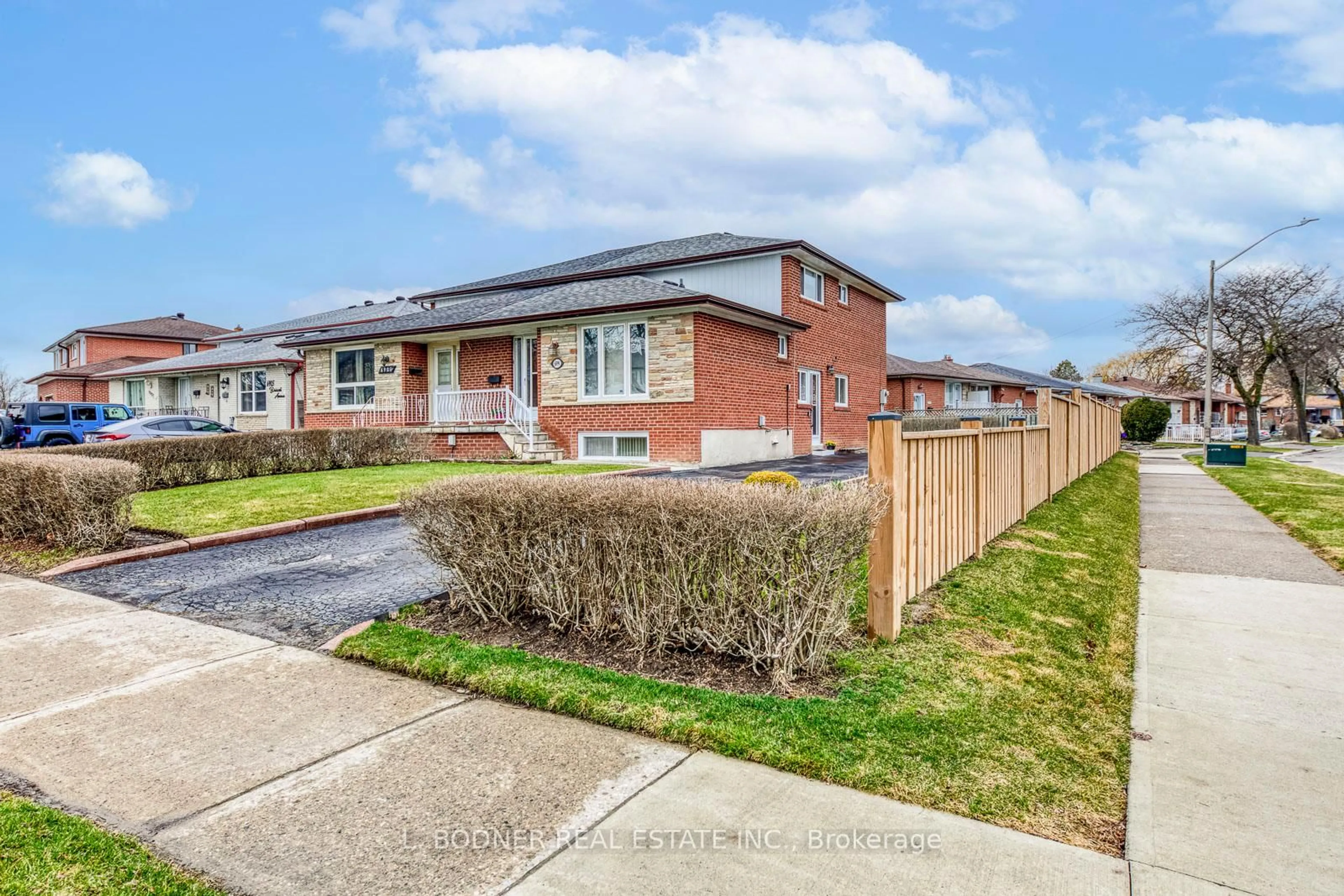 Home with brick exterior material, street for 6899 Darcel Ave, Mississauga Ontario L4T 2W7