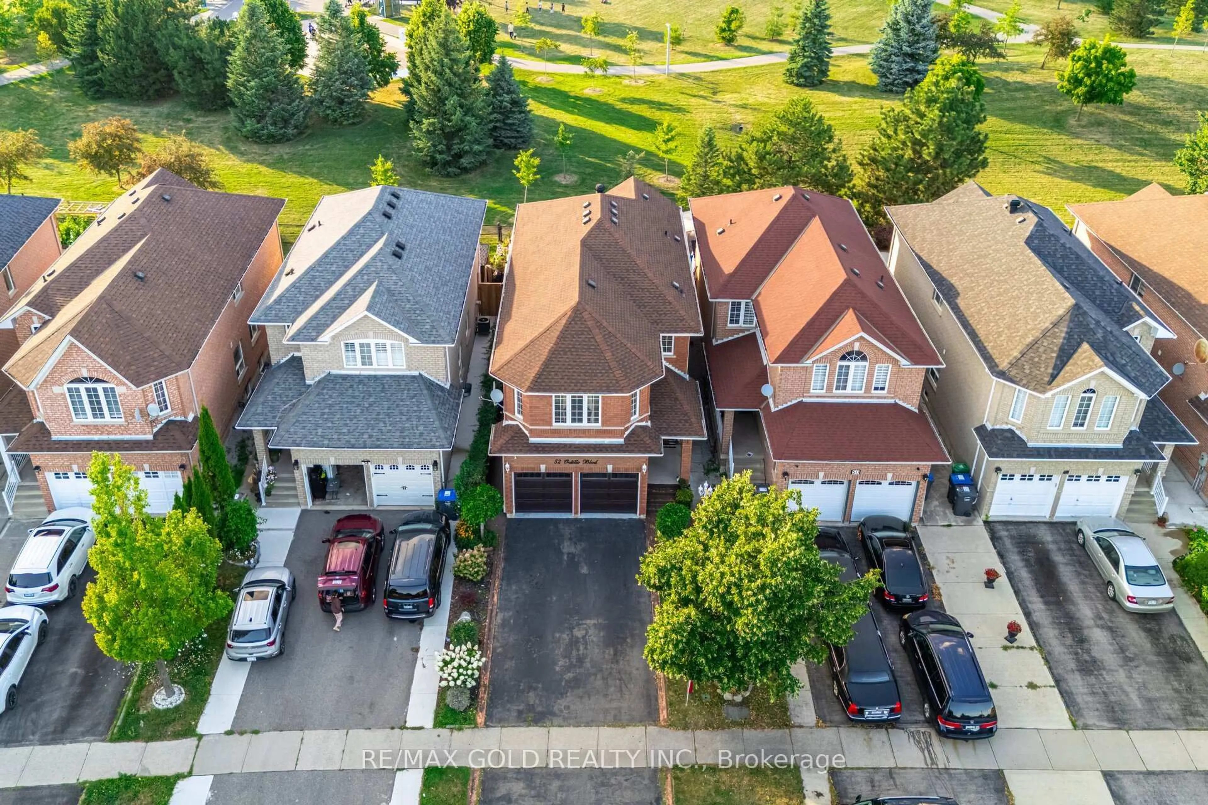 A pic from outside/outdoor area/front of a property/back of a property/a pic from drone, street for 52 Octillo Blvd, Brampton Ontario L6R 2N6