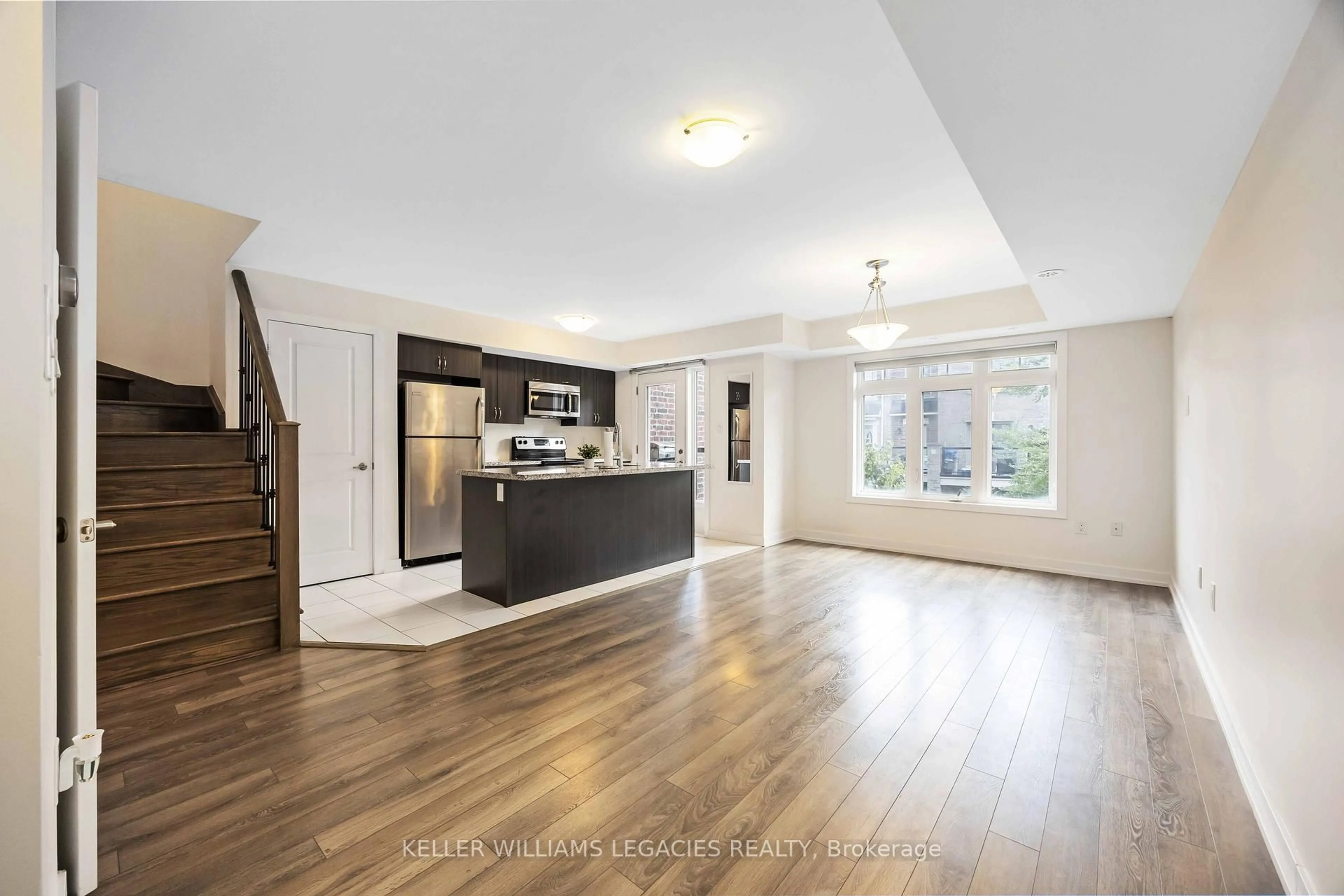 Open concept kitchen, unknown for 2335 Sheppard Ave #31, Toronto Ontario M9M 0E7