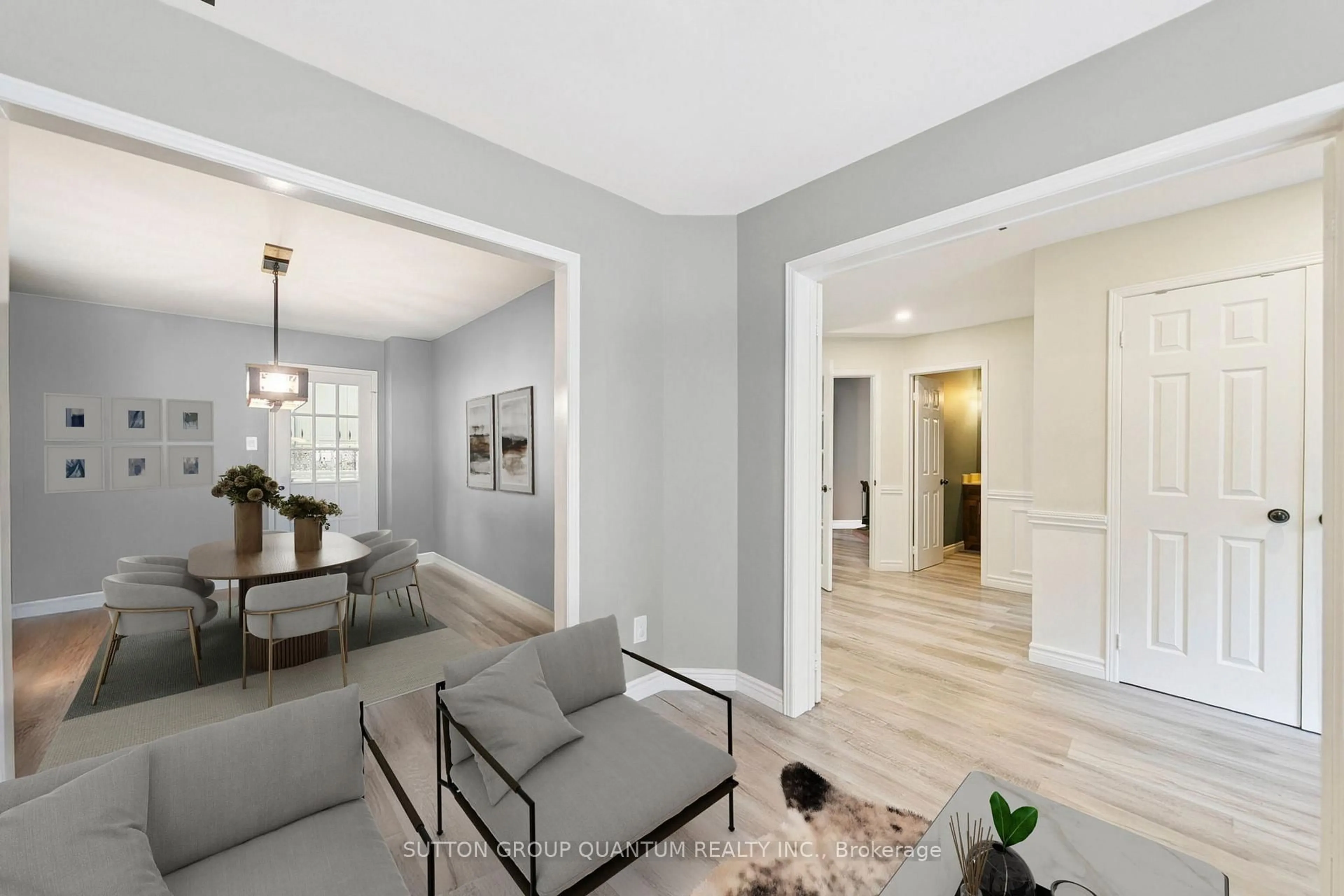 Living room with furniture, unknown for 3523 Pintail Circ, Mississauga Ontario L5N 6C8