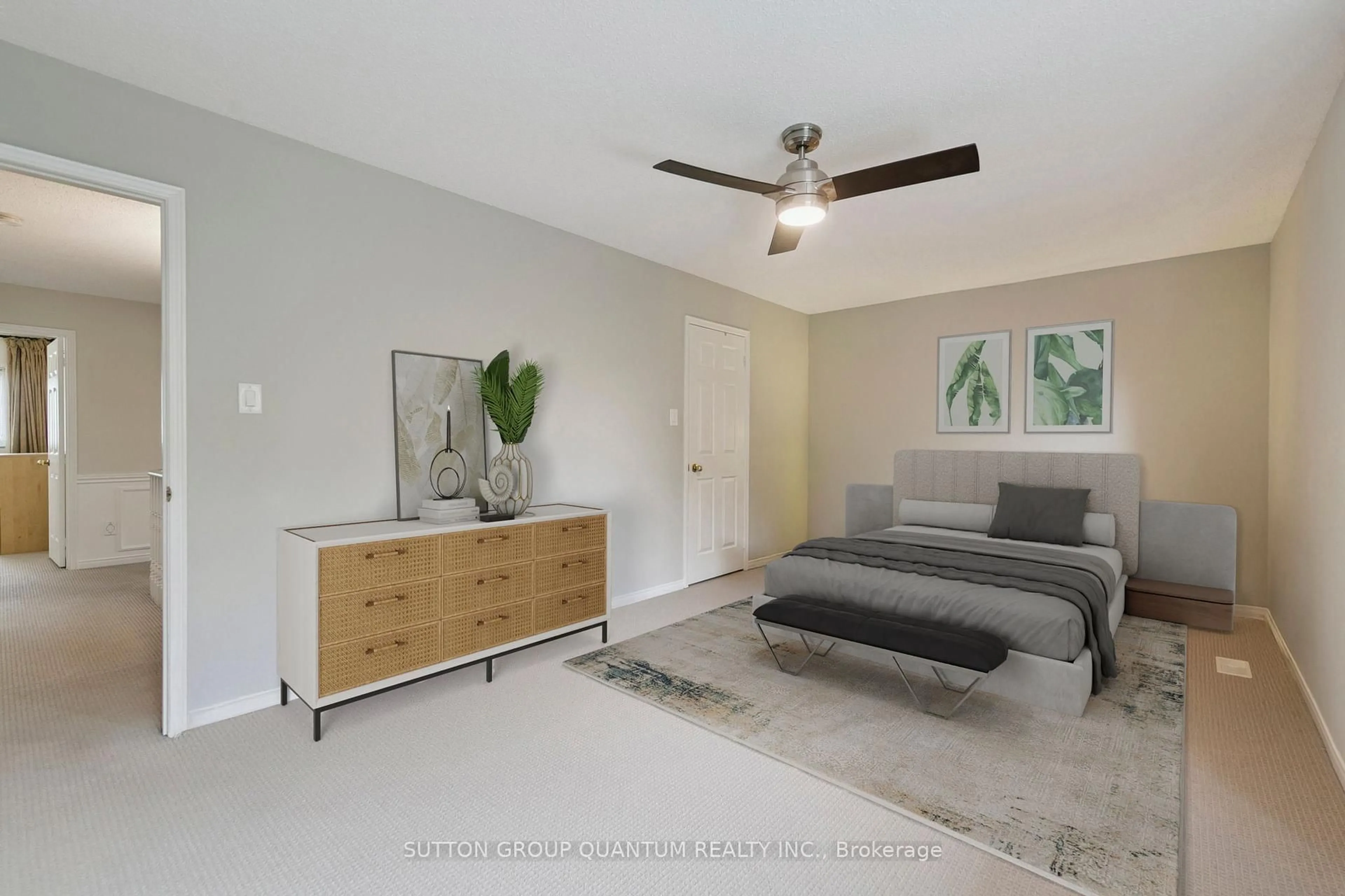Living room with furniture, unknown for 3523 Pintail Circ, Mississauga Ontario L5N 6C8
