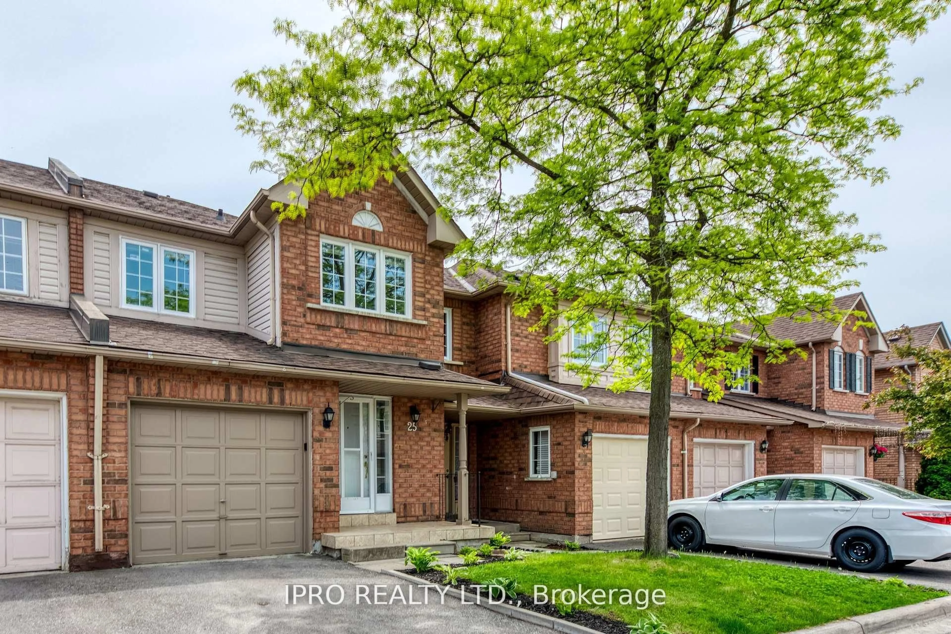Home with brick exterior material, street for 10 Cherrytree Dr #25, Brampton Ontario L6Y 5E9