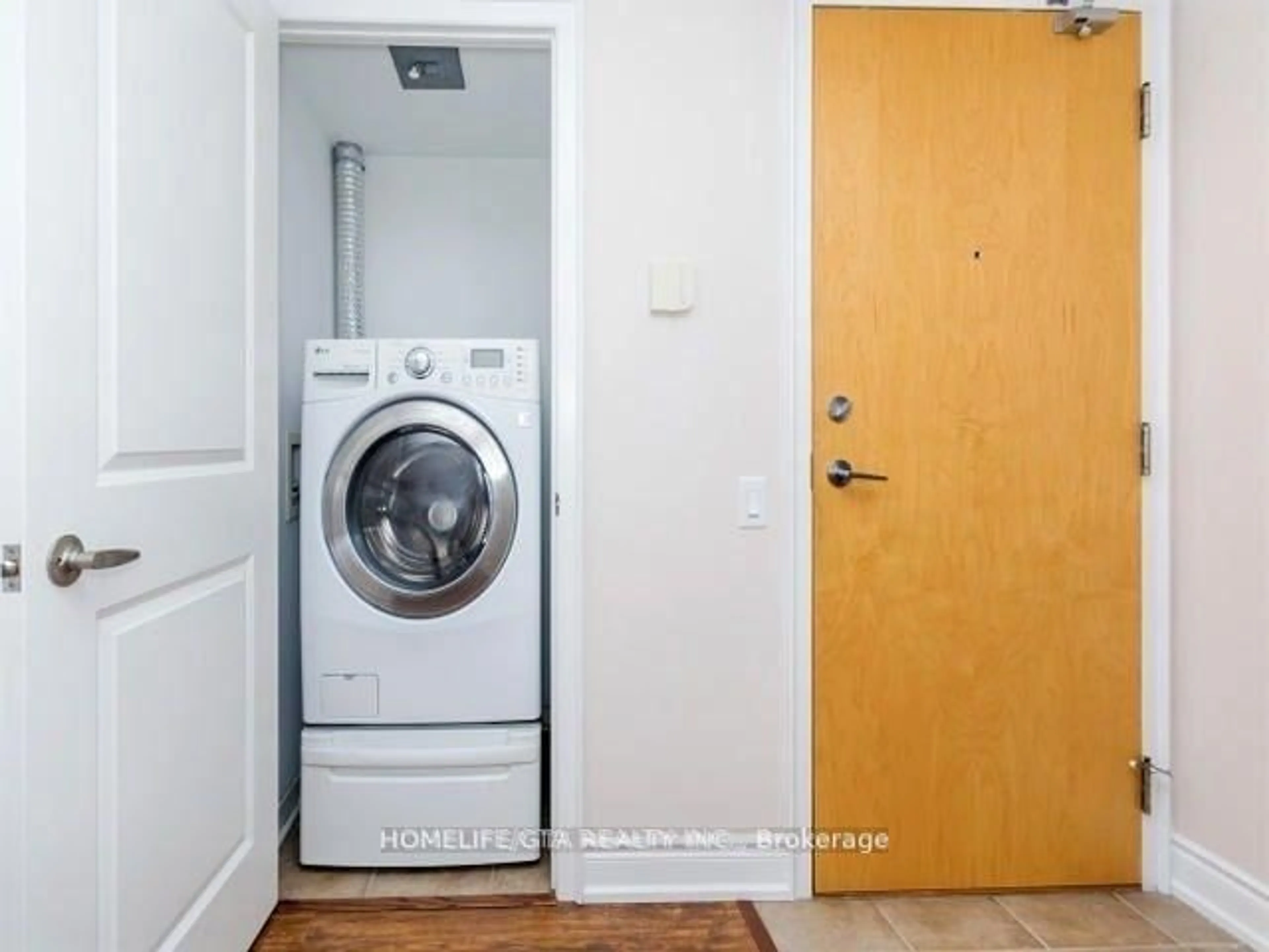 Laundry room for 1040 The Queensway Ave #710, Toronto Ontario M8Z 1P7
