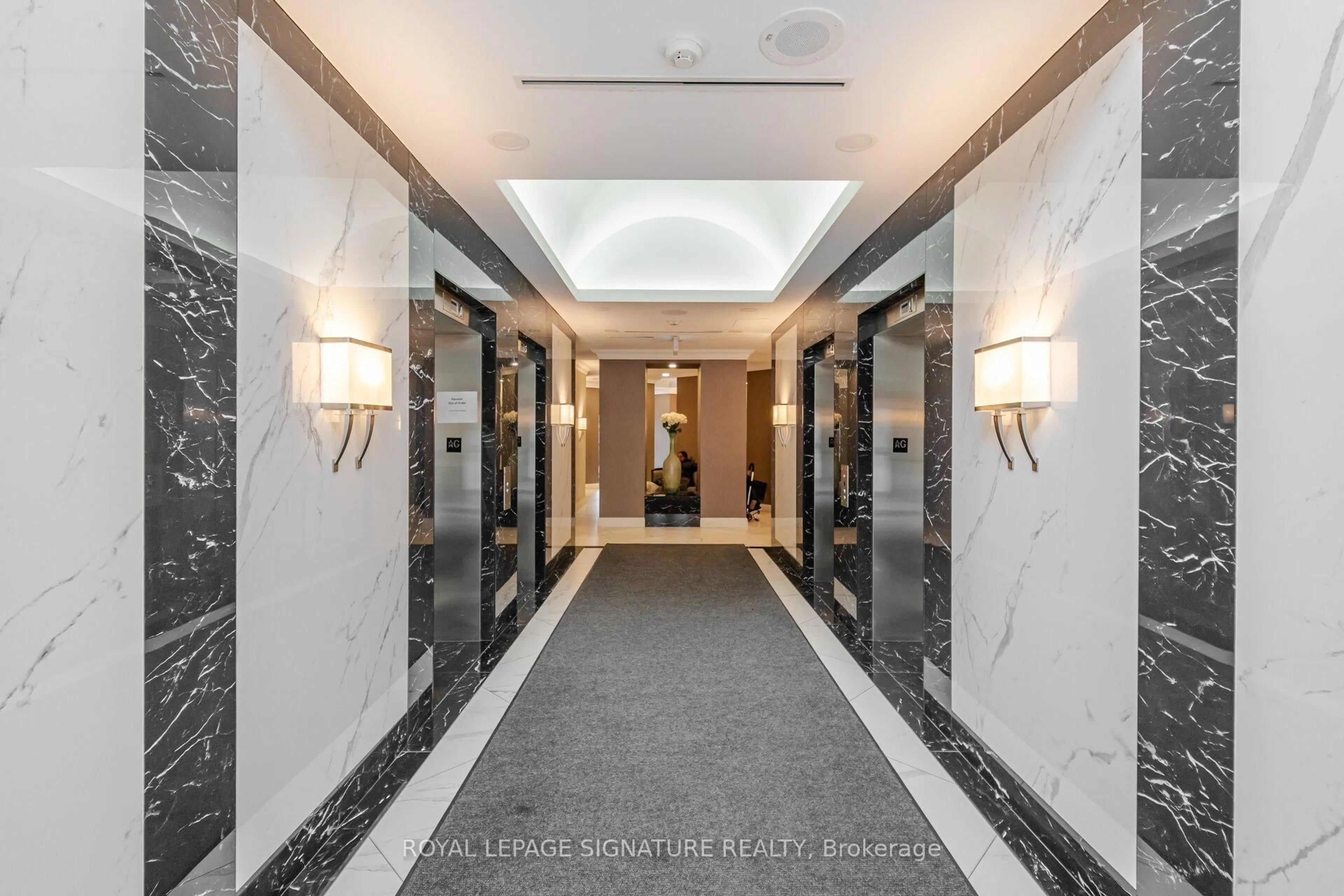 Indoor foyer for 45 Kingsbridge Garden Circ #3208, Mississauga Ontario L5R 3K4