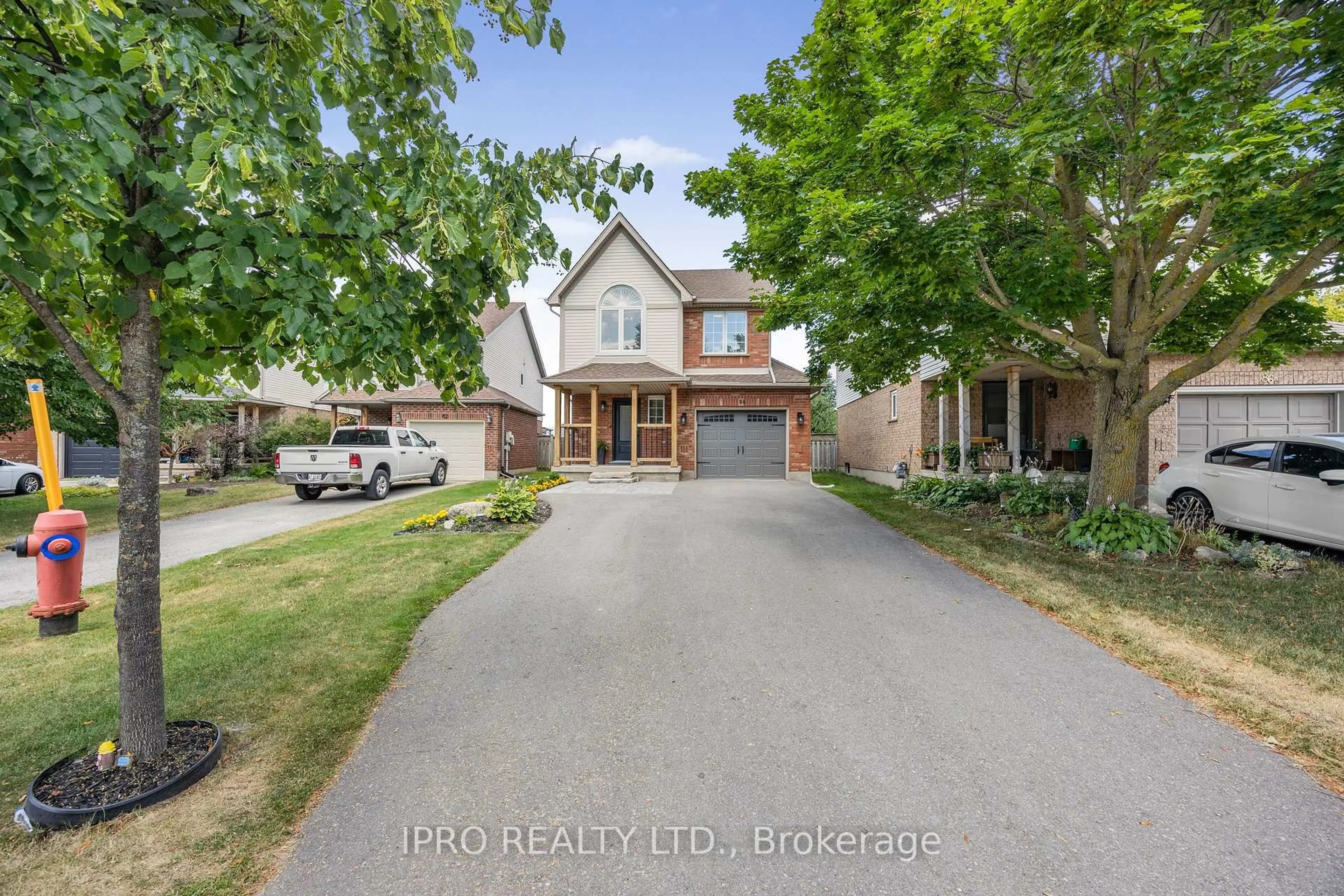 A pic from outside/outdoor area/front of a property/back of a property/a pic from drone, street for 84 Colbourne Cres, Orangeville Ontario L9W 5E3