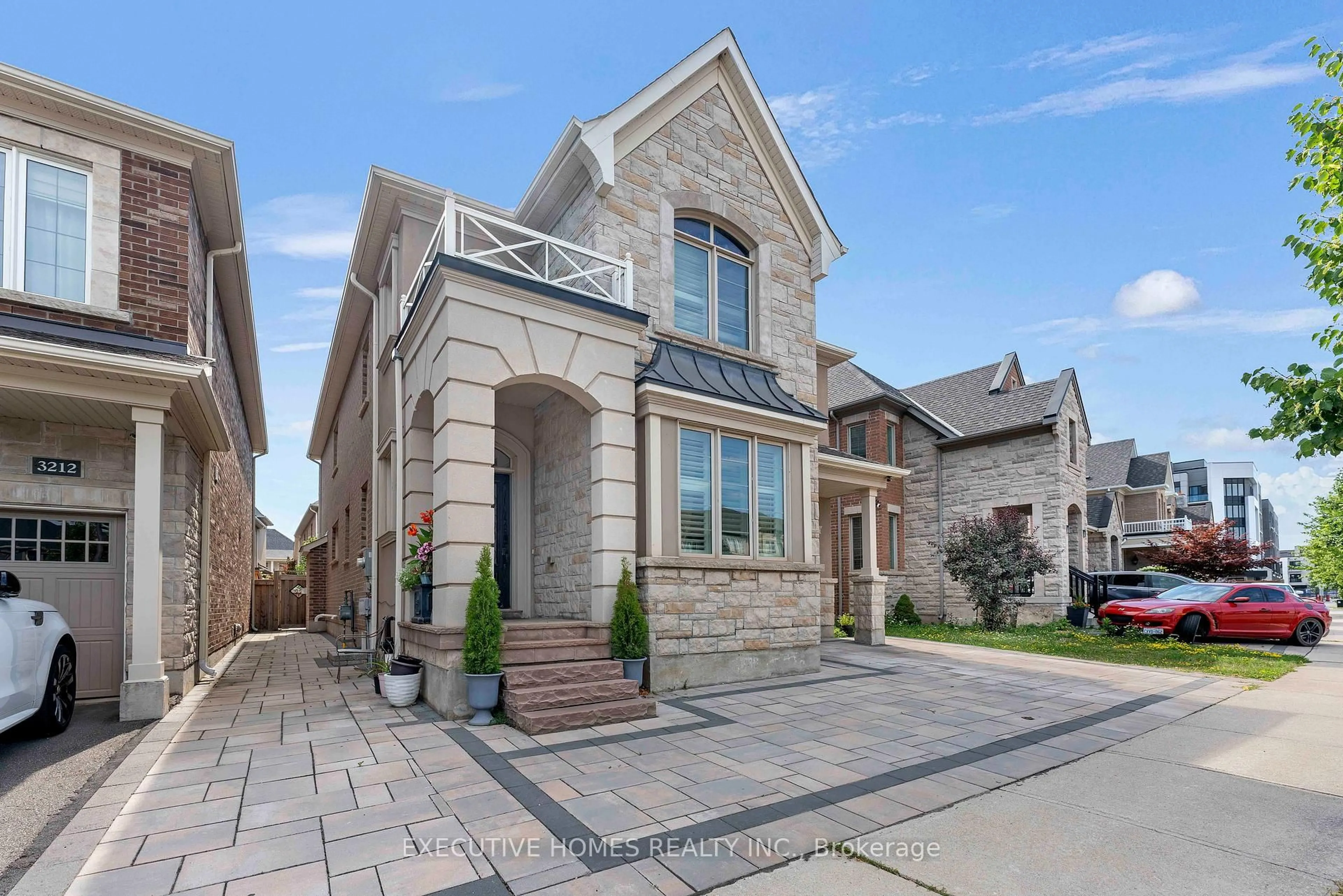 Home with brick exterior material, street for 3216 Carding Mill Tr, Oakville Ontario L6M 1N3
