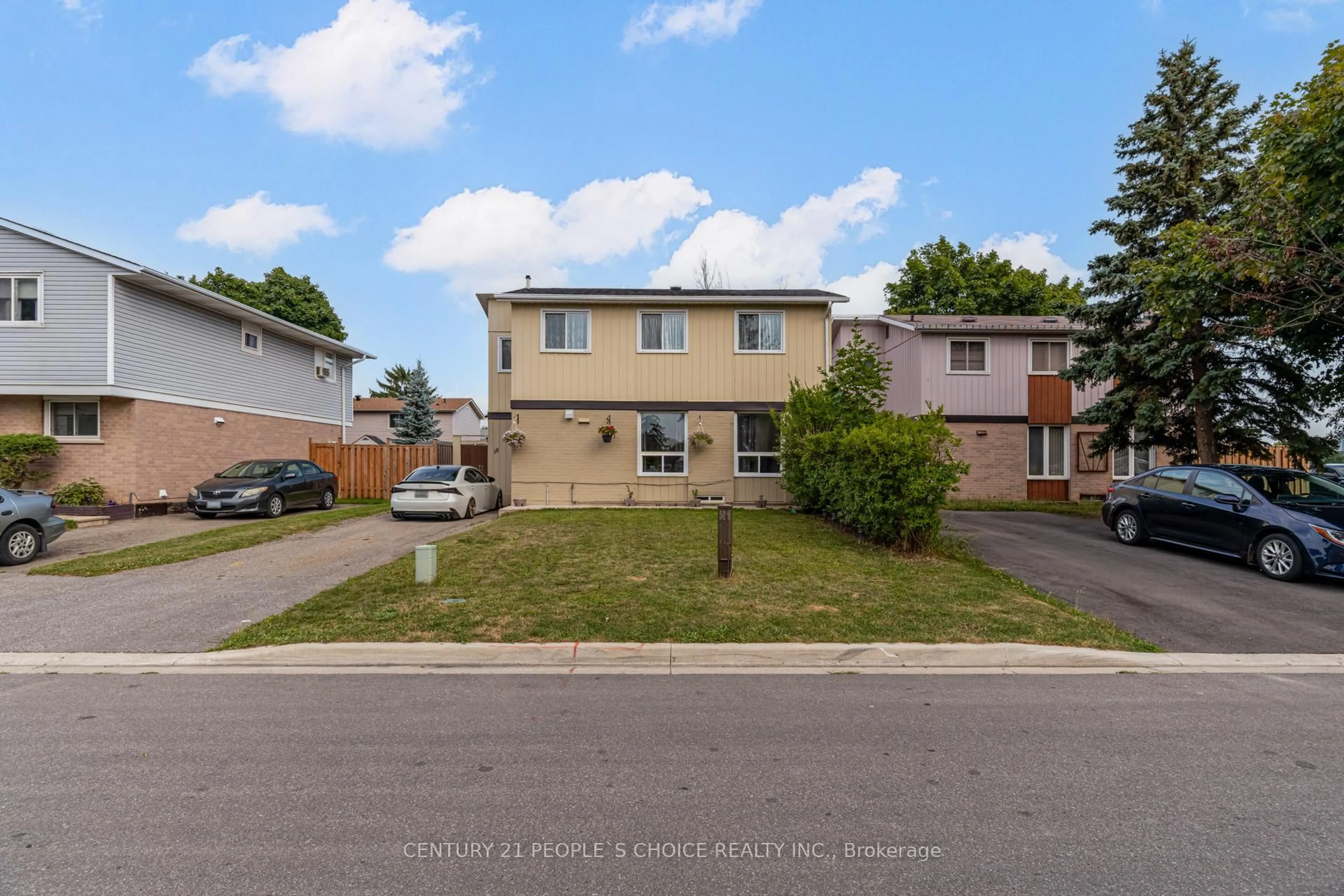 A pic from outside/outdoor area/front of a property/back of a property/a pic from drone, street for 18 Hernon Crt, Brampton Ontario L6S 2B9