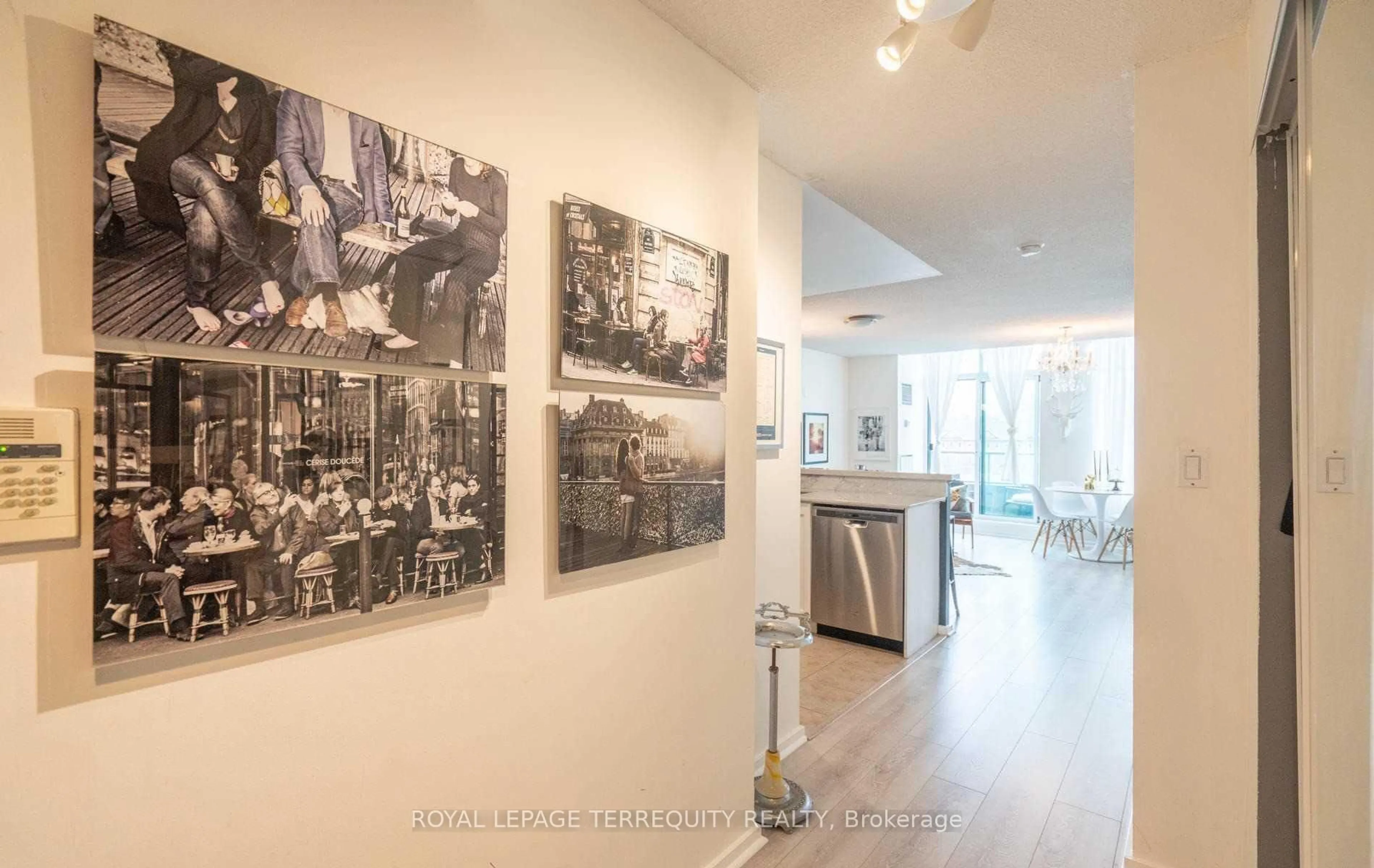 Unknown for 200 Manitoba St #328, Toronto Ontario M8Y 3Y9