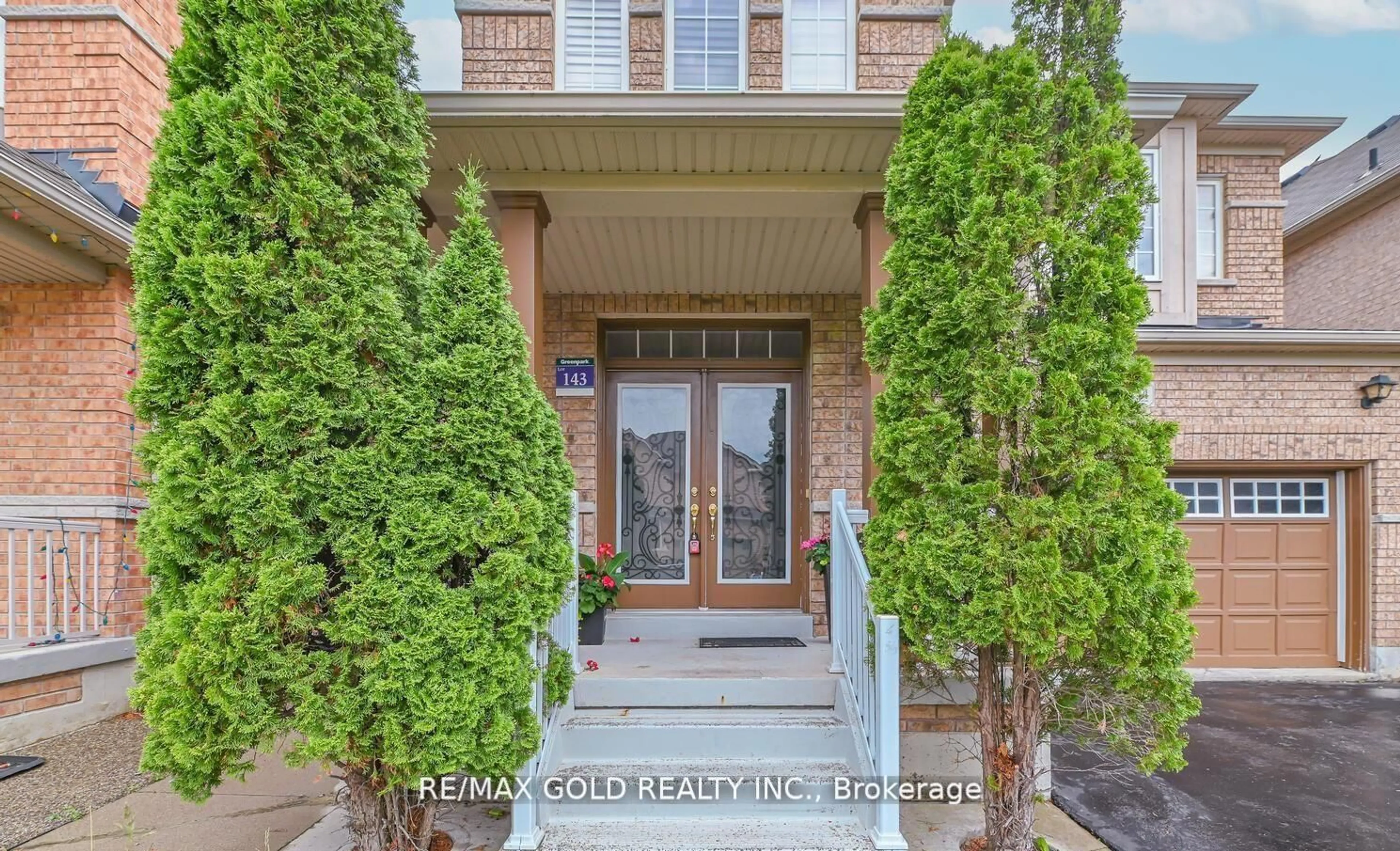 Indoor entryway for 54 Gamson Cres, Brampton Ontario L6R 0V6