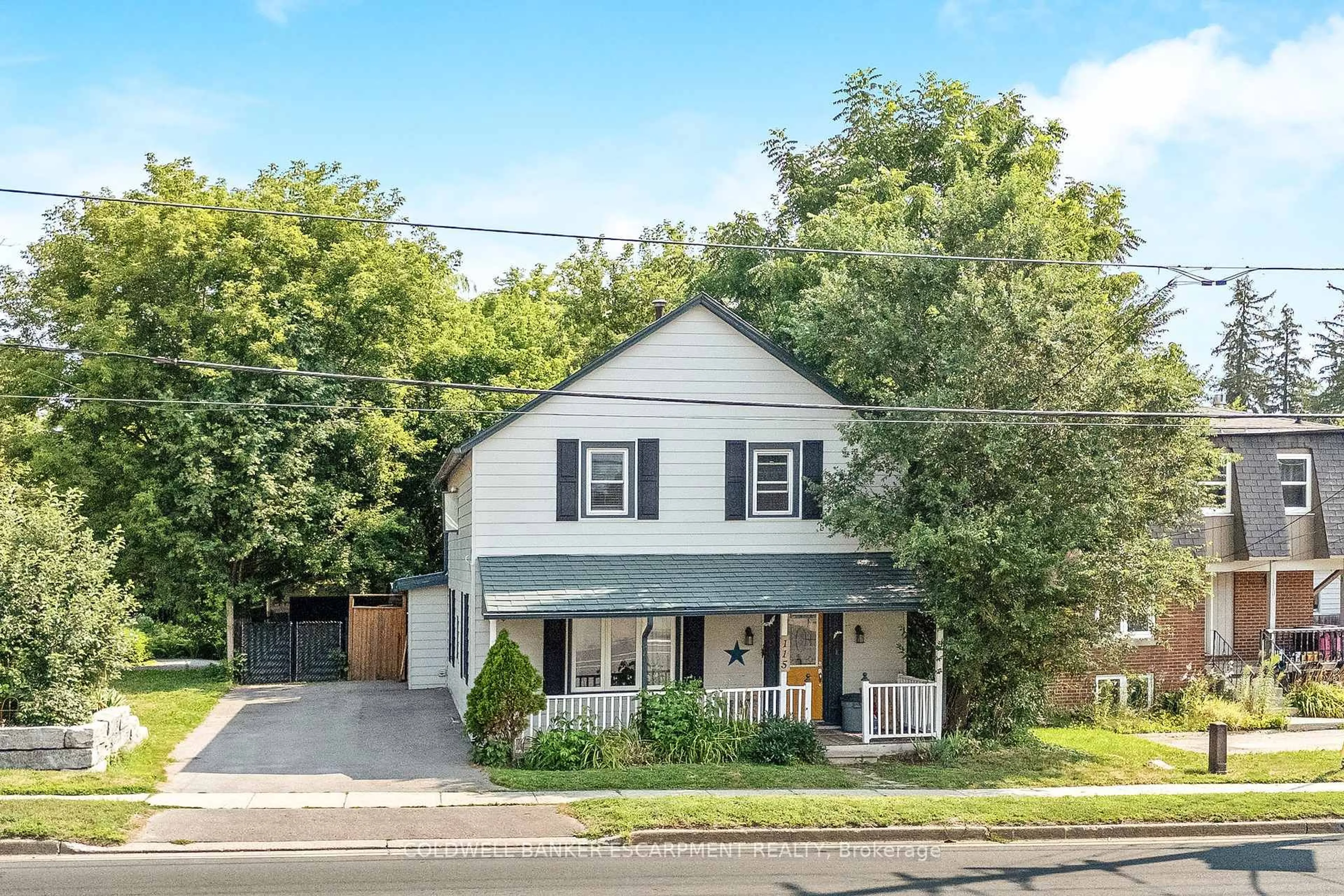 A pic from outside/outdoor area/front of a property/back of a property/a pic from drone, street for 115 Main St, Halton Hills Ontario L7J 1W5