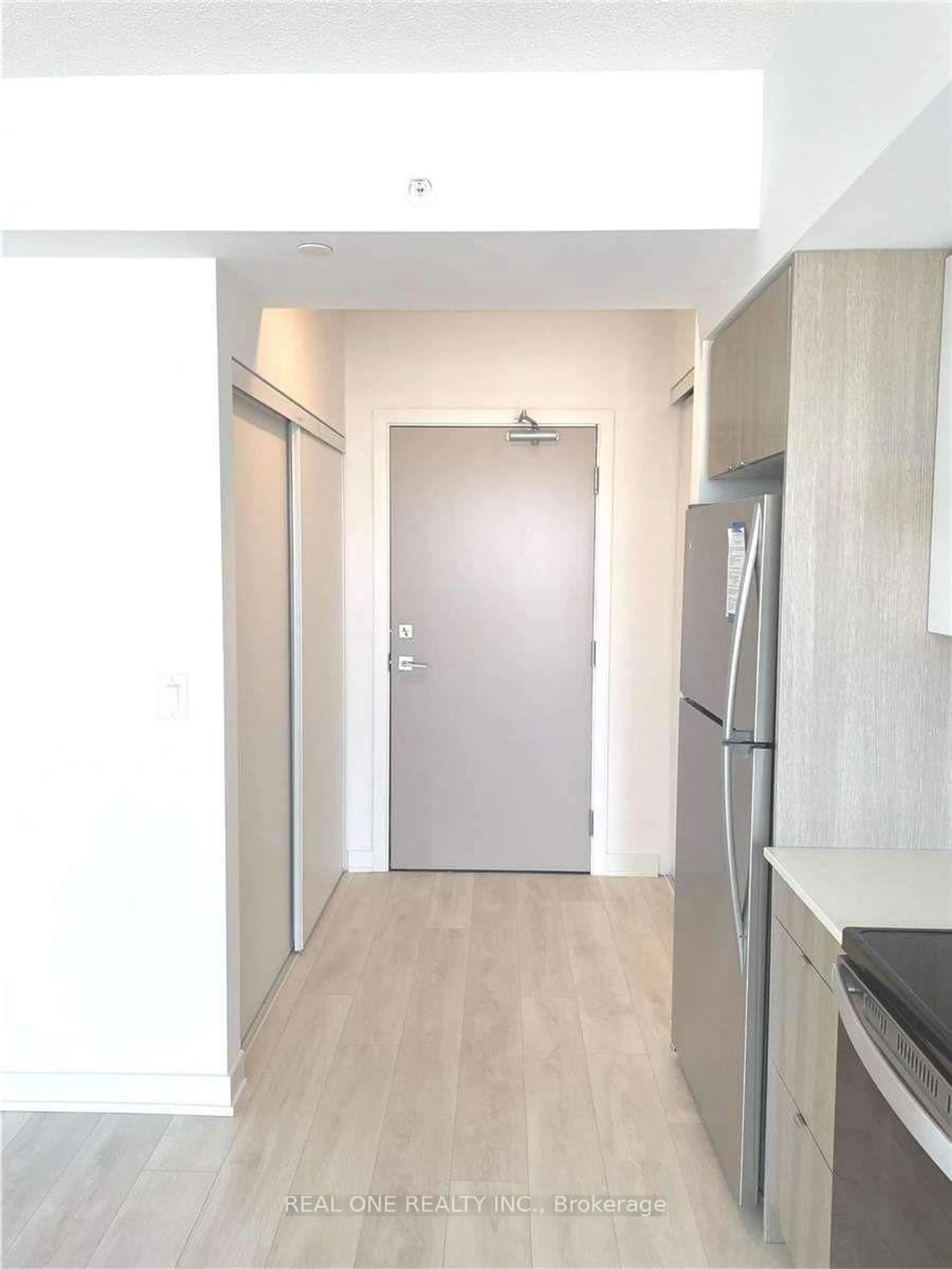 A pic of a room for 1117 Cooke Blvd #A602, Burlington Ontario L7T 0C6