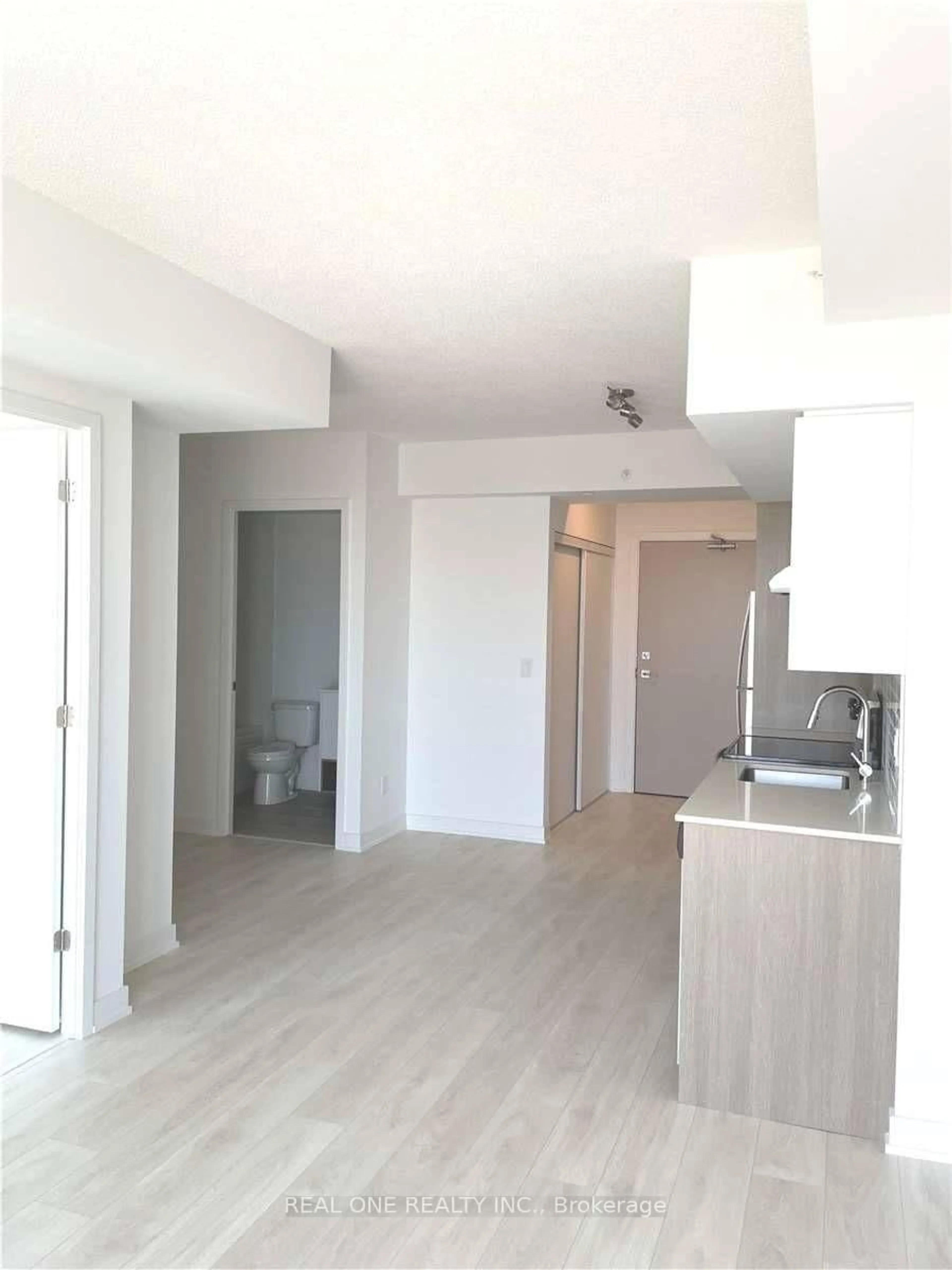 A pic of a room for 1117 Cooke Blvd #A602, Burlington Ontario L7T 0C6