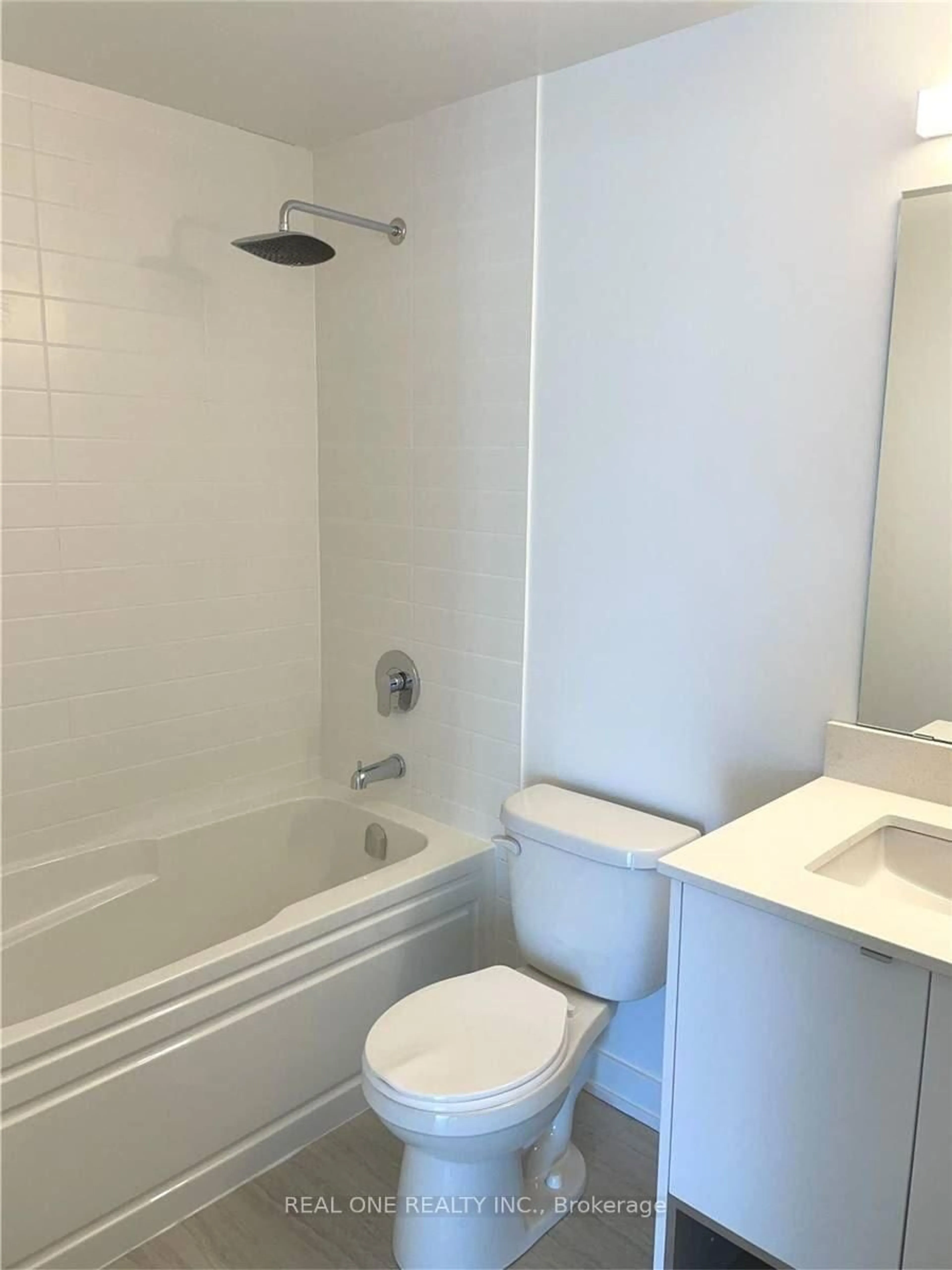 Standard bathroom, unknown for 1117 Cooke Blvd #A602, Burlington Ontario L7T 0C6