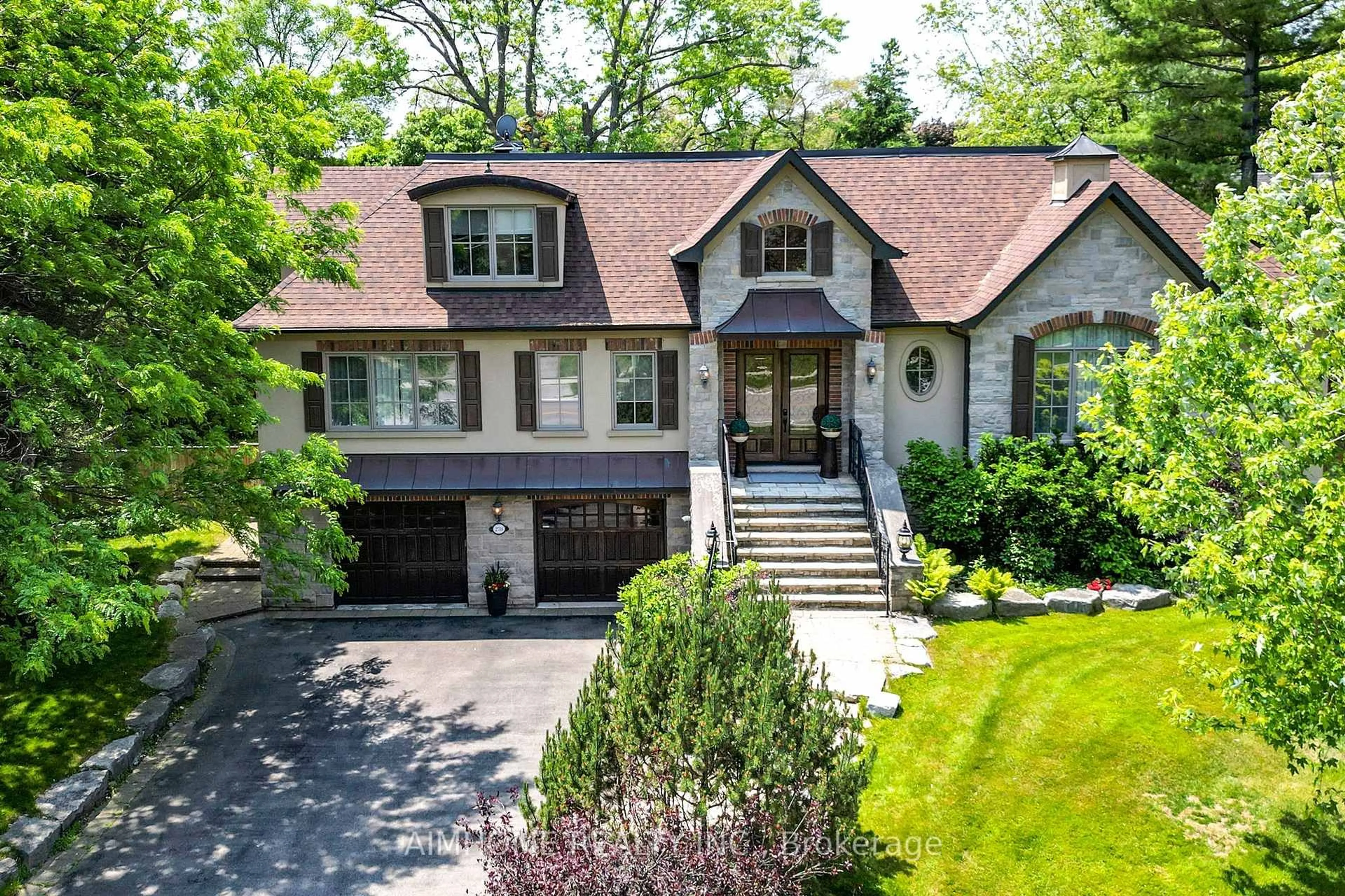 Home with brick exterior material, street for 278 Wedgewood Dr, Oakville Ontario L6J 4R8