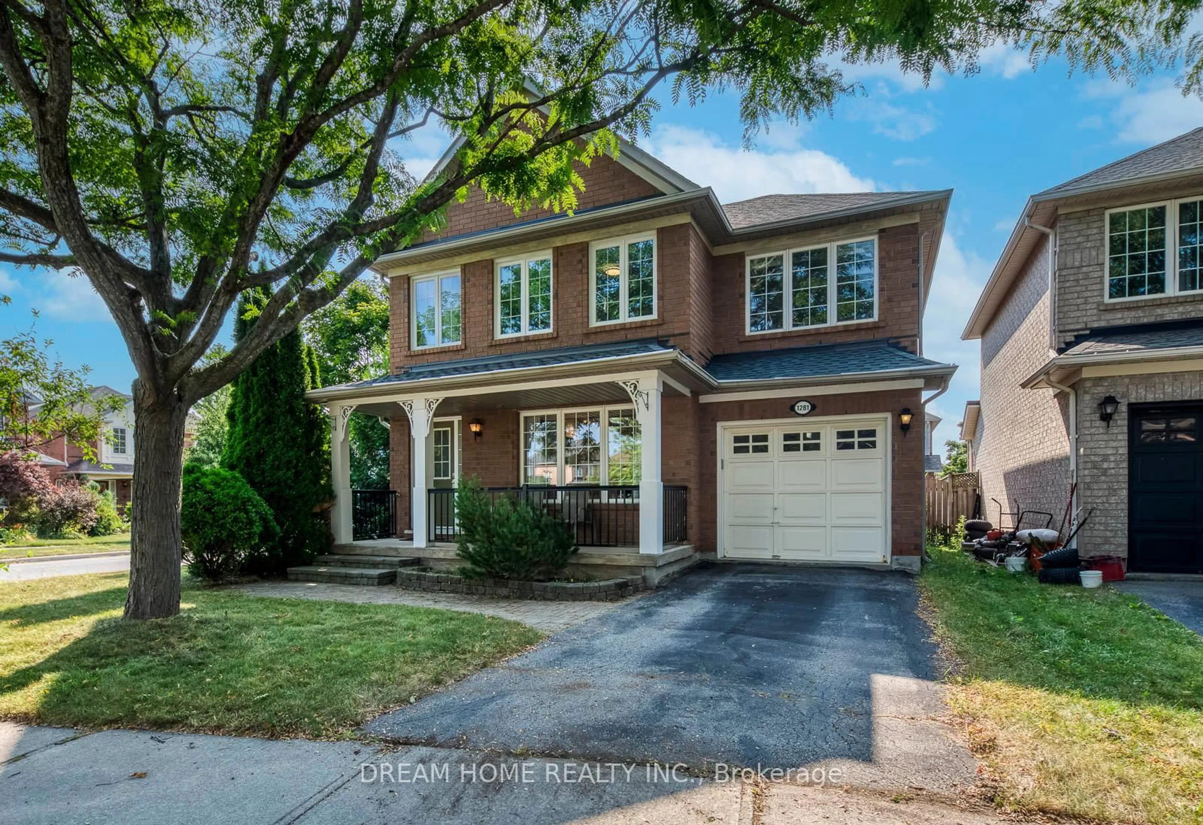 Home with brick exterior material, street for 1281 GLENROSE Cres, Oakville Ontario L6M 3Y6