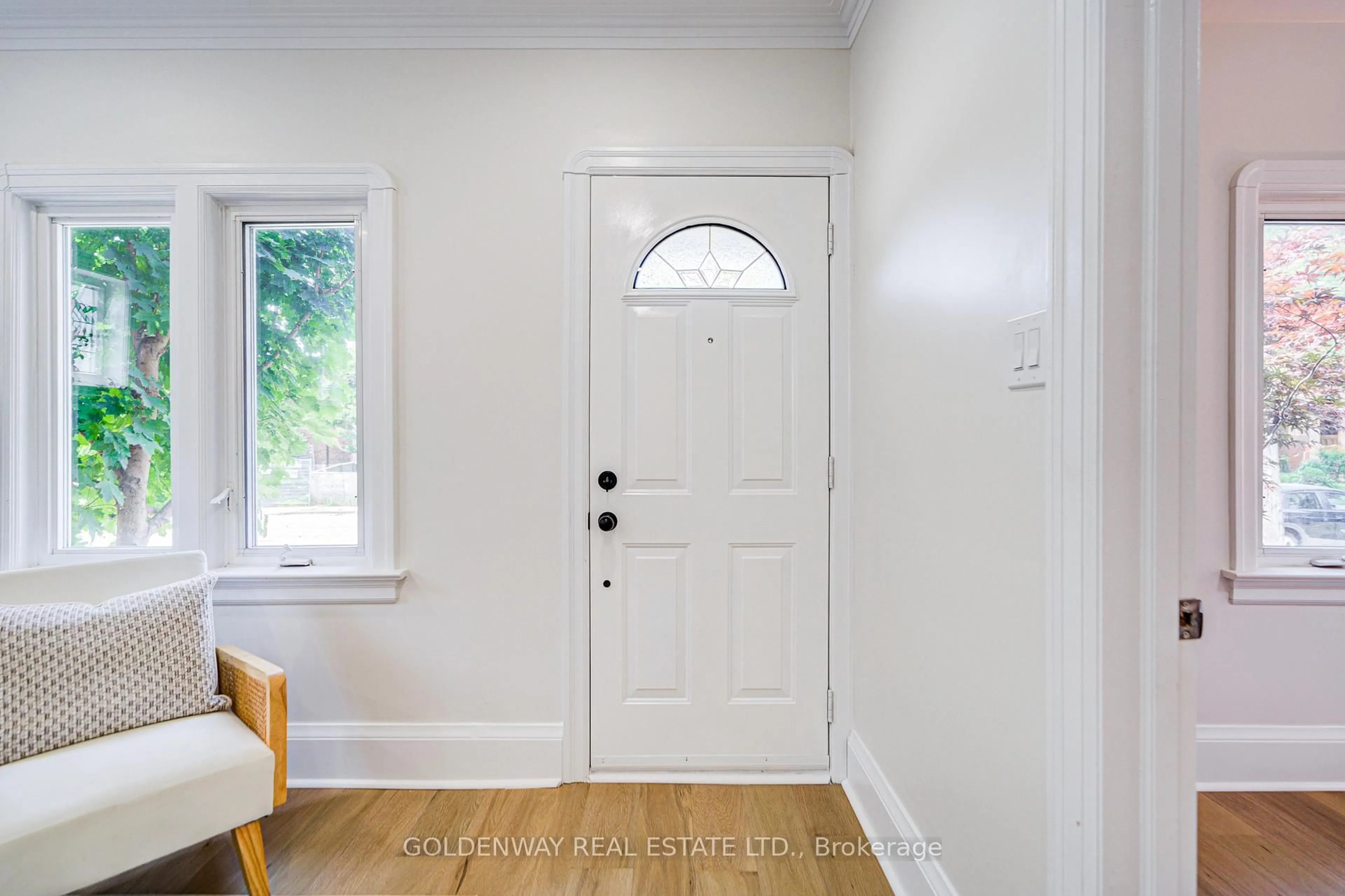 Indoor entryway for 165 Fifth St, Toronto Ontario M8V 2Z5