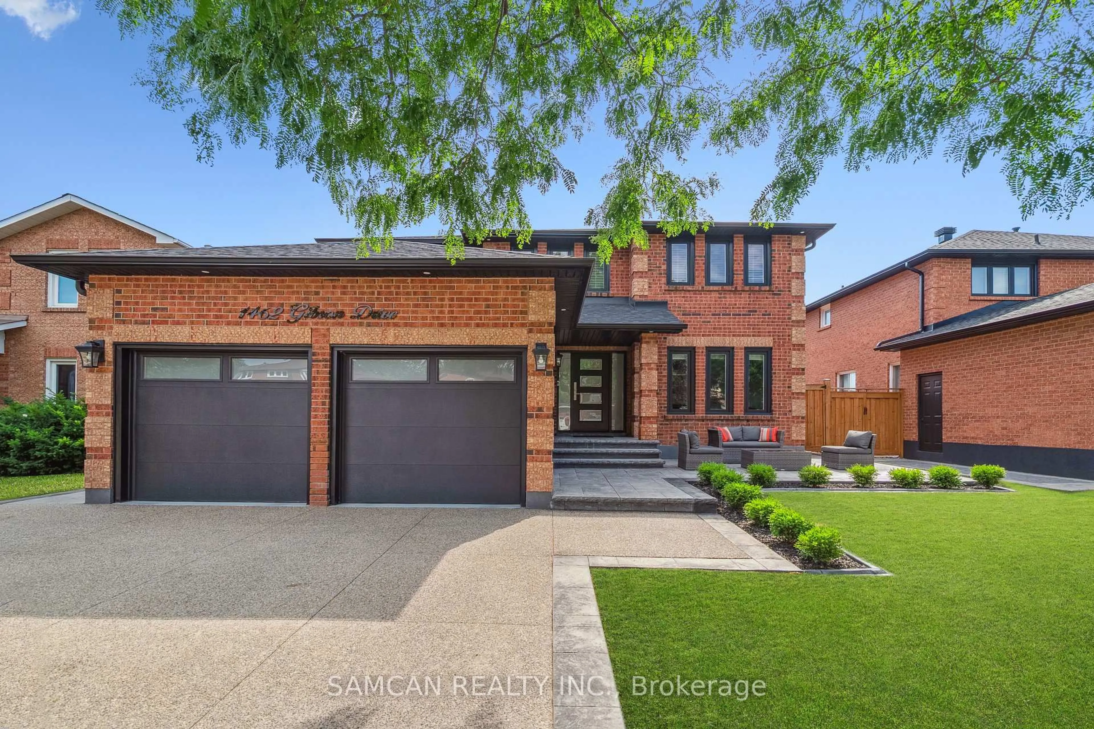 Home with brick exterior material, street for 1462 Gibson Dr, Oakville Ontario L6J 7B6