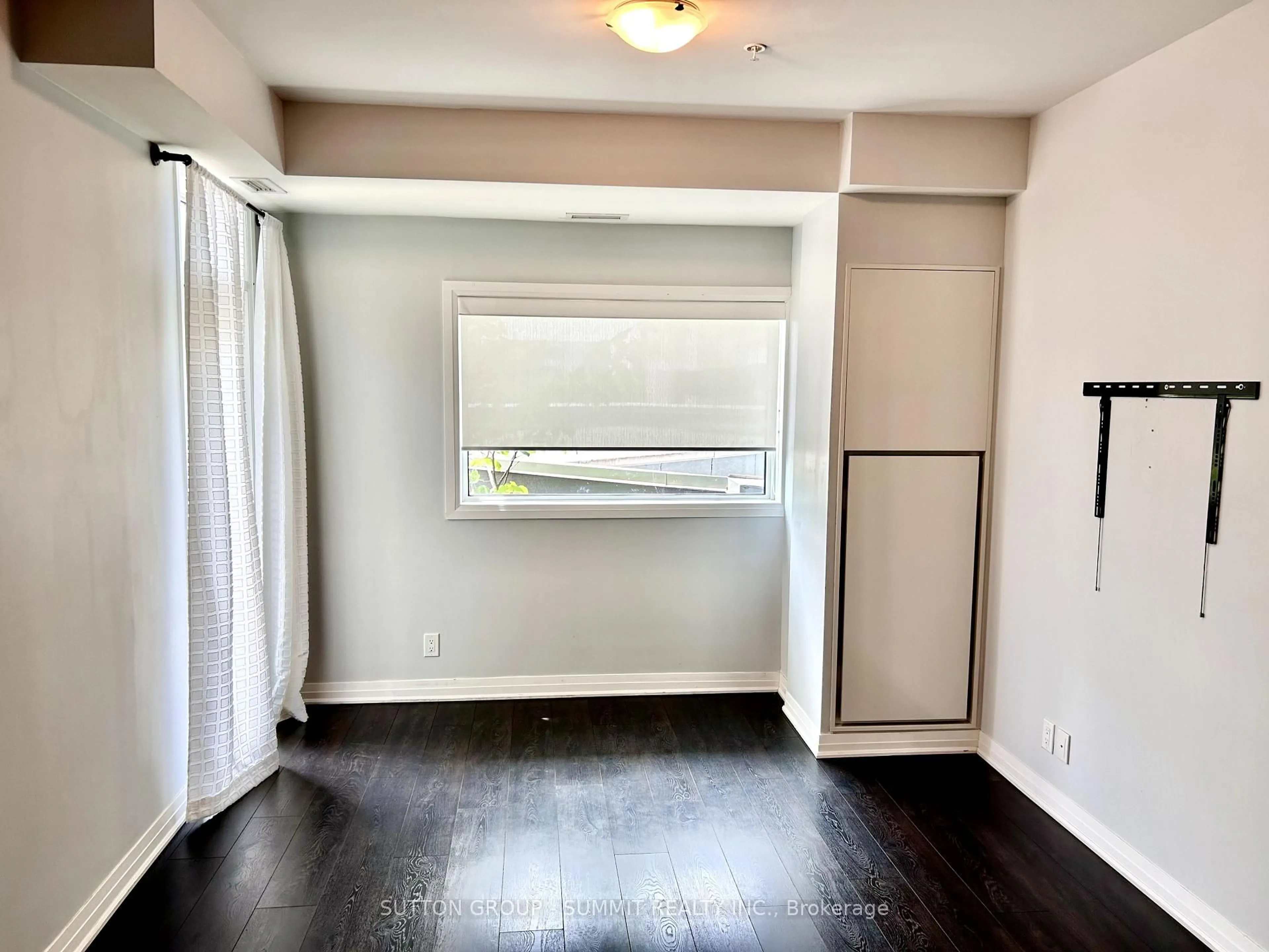 A pic of a room for 1105 Leger Way #236, Milton Ontario L9E 1K7