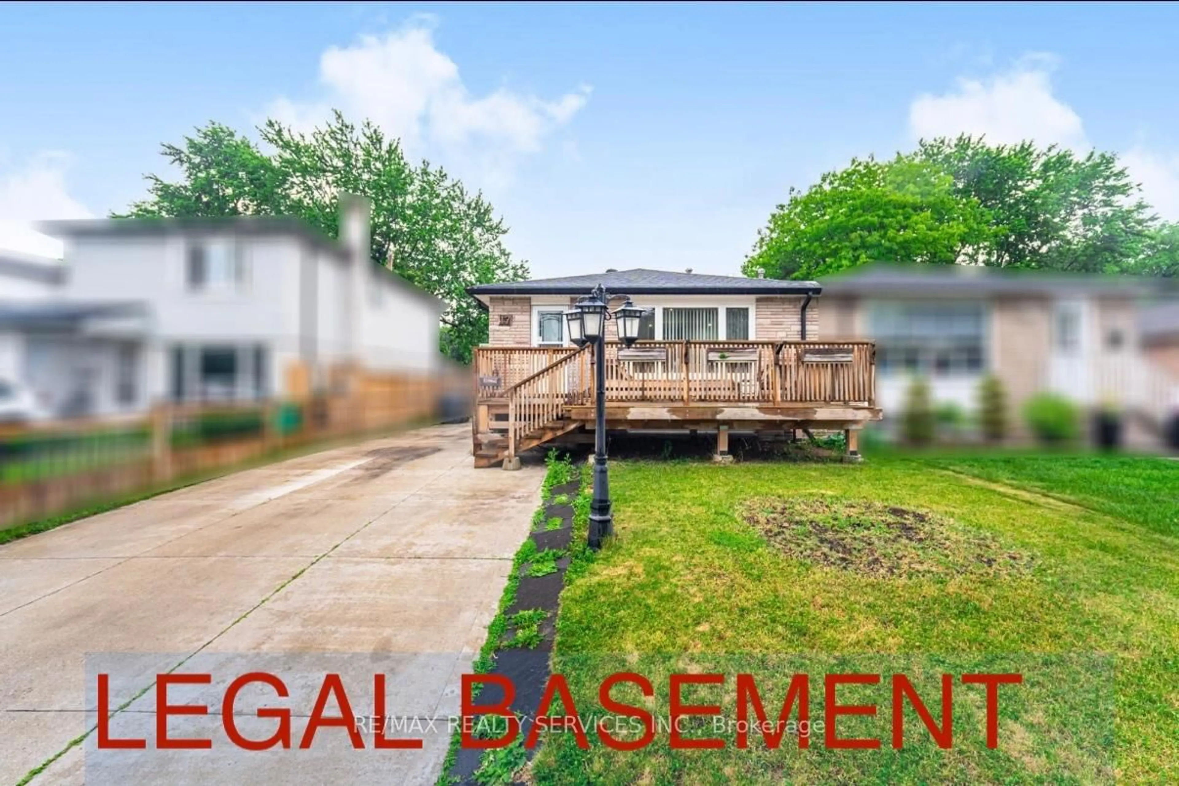 A pic from outside/outdoor area/front of a property/back of a property/a pic from drone, street for 17 Garside Cres, Brampton Ontario L6S 1H5