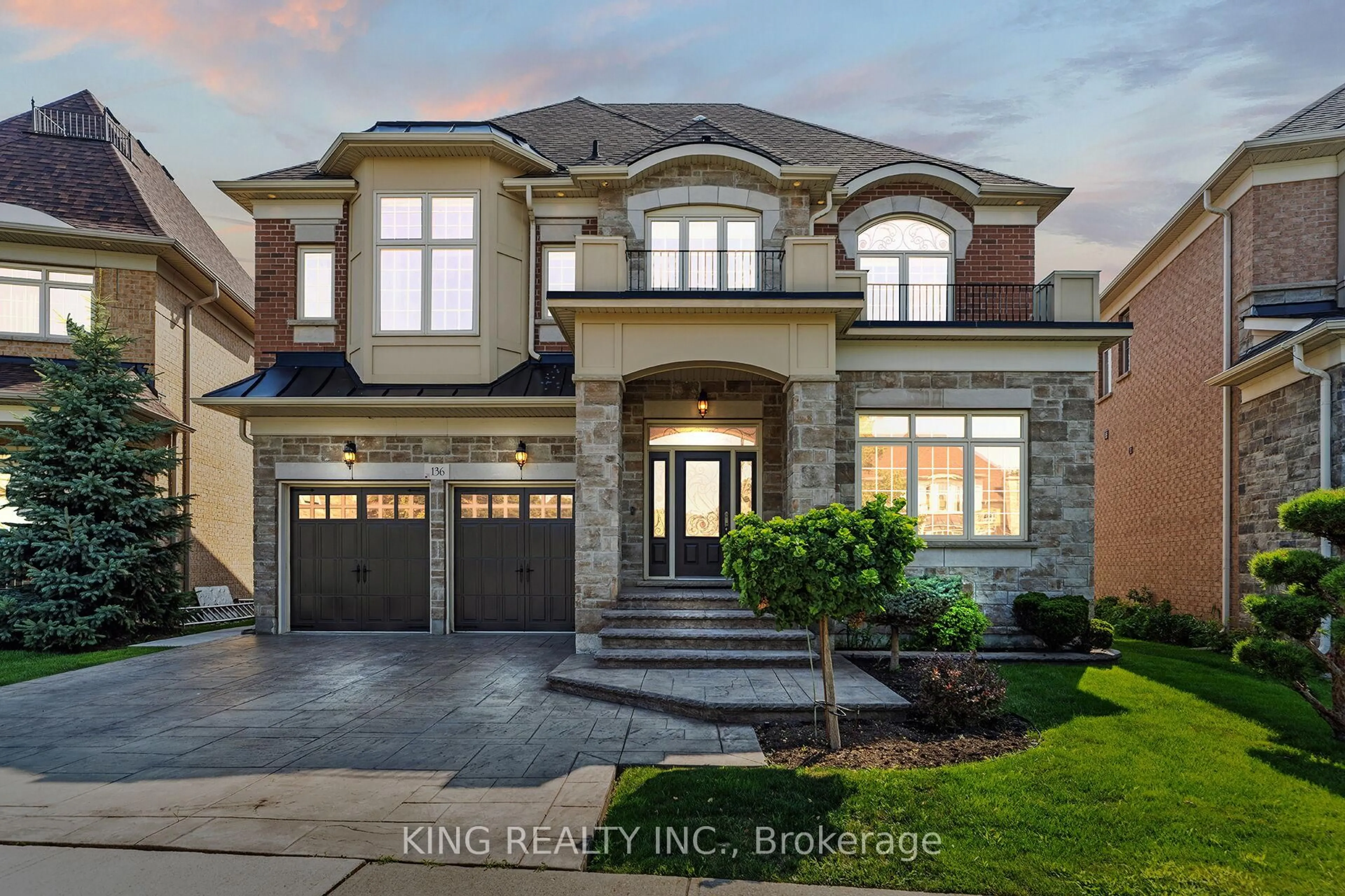 Home with brick exterior material, unknown for 136 Coastline Dr, Brampton Ontario L6Y 0S3