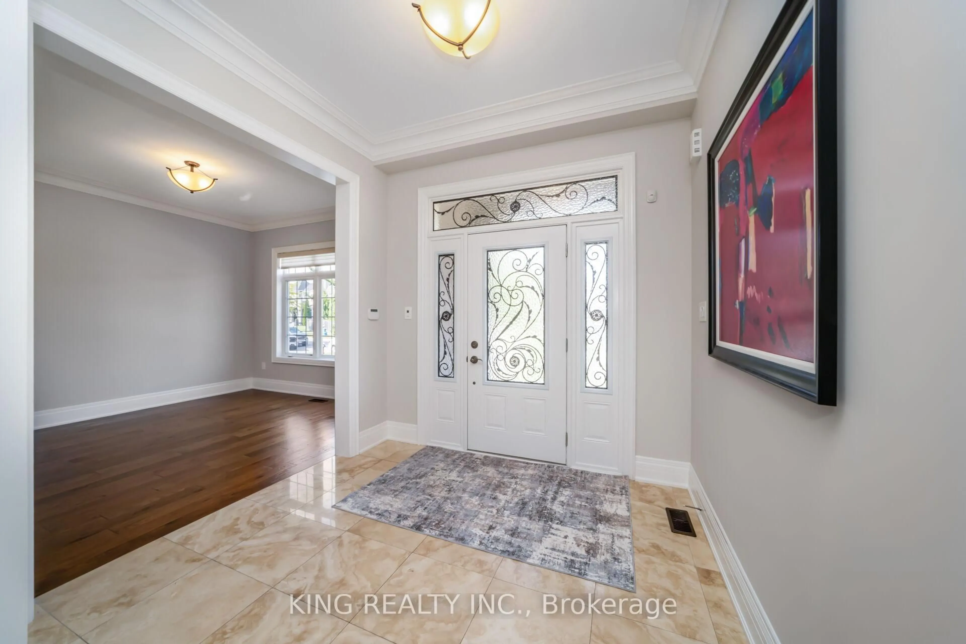 Indoor entryway for 136 Coastline Dr, Brampton Ontario L6Y 0S3