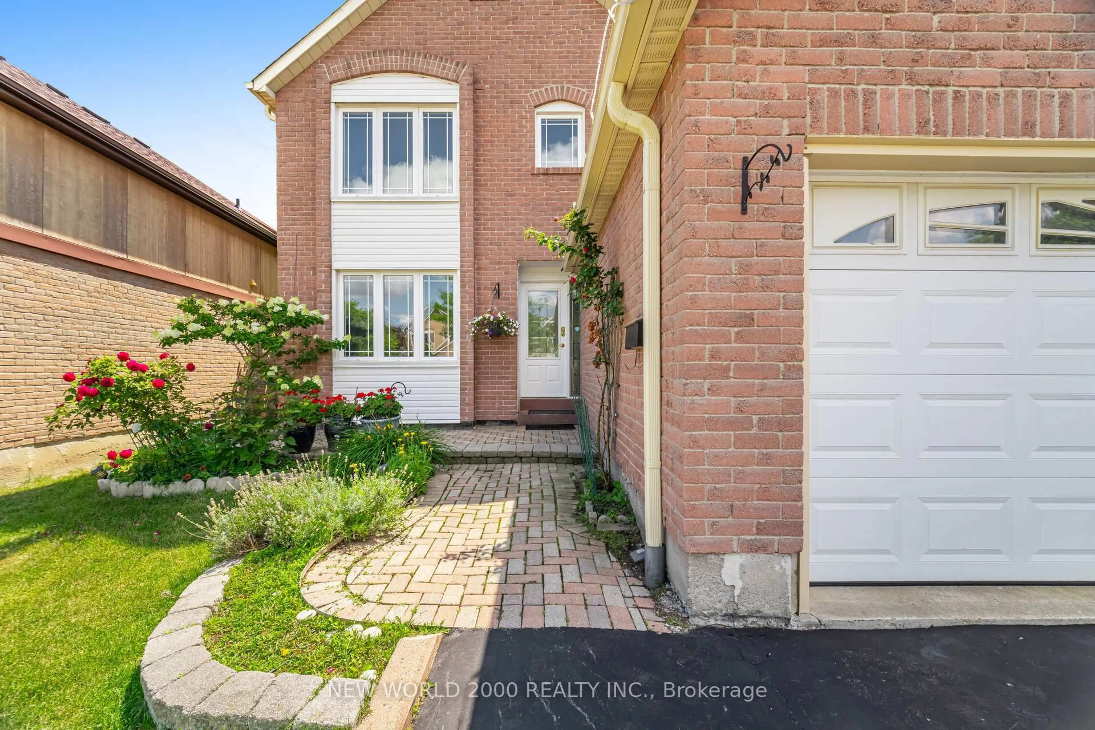 Home with brick exterior material, street for 7221 Danton Prom, Mississauga Ontario L5N 5C5