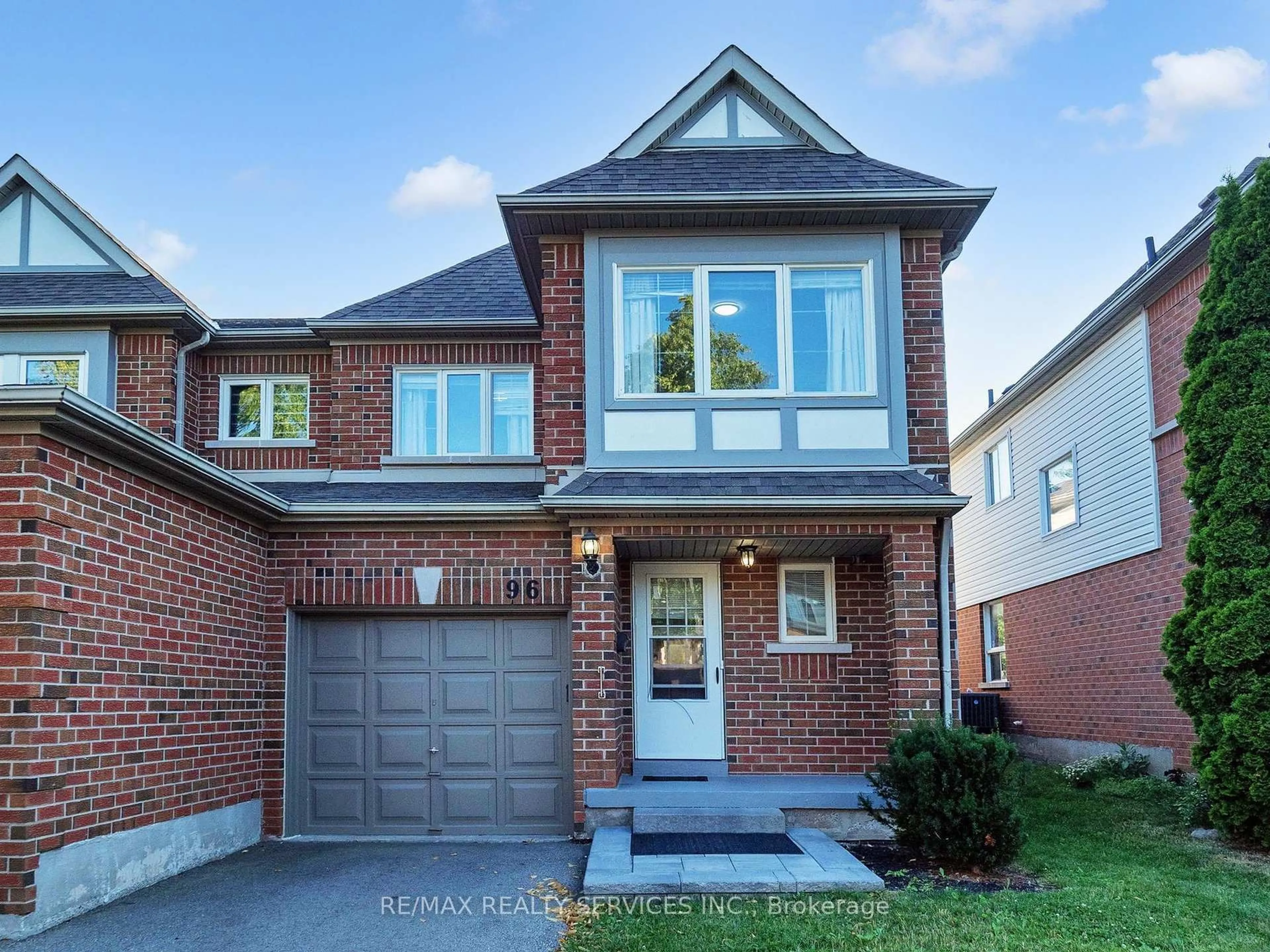 Home with brick exterior material, street for 5230 Glen Erin Dr #96, Mississauga Ontario L5M 5Z7