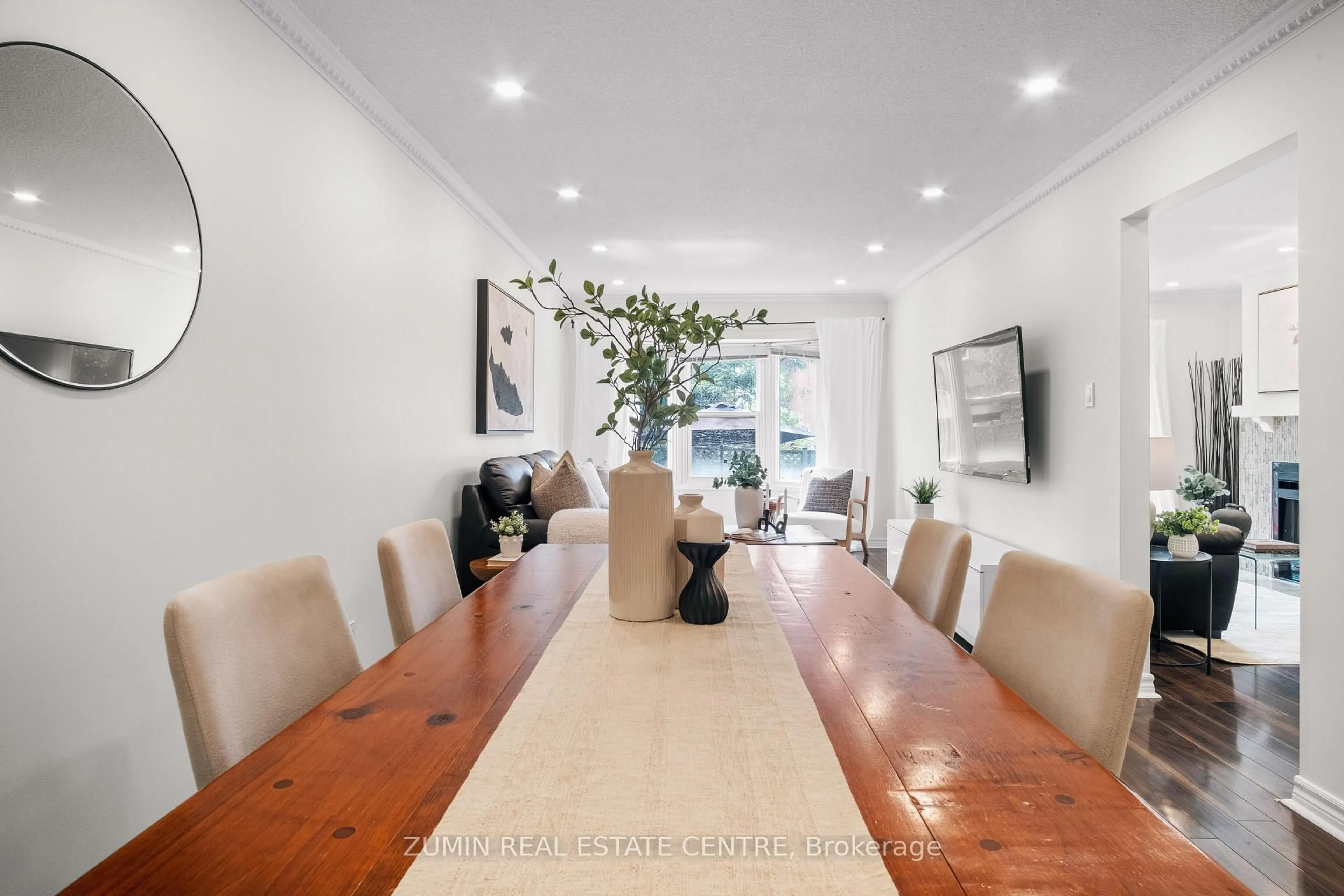 Dining room, unknown for 105 Gatesgill St, Brampton Ontario L6X 3S7