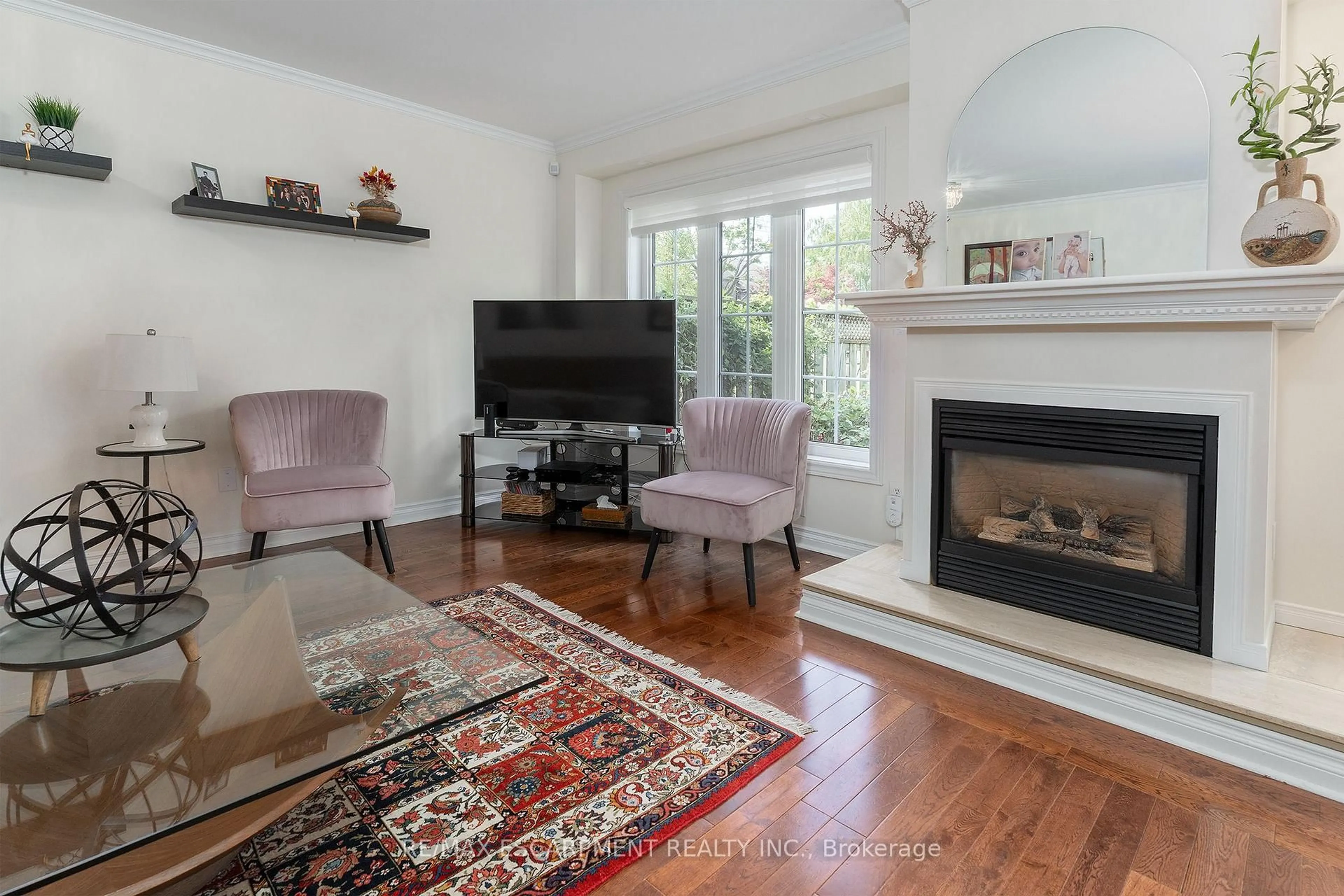 Living room with furniture, unknown for 3333 New St #74, Burlington Ontario L7N 1N1