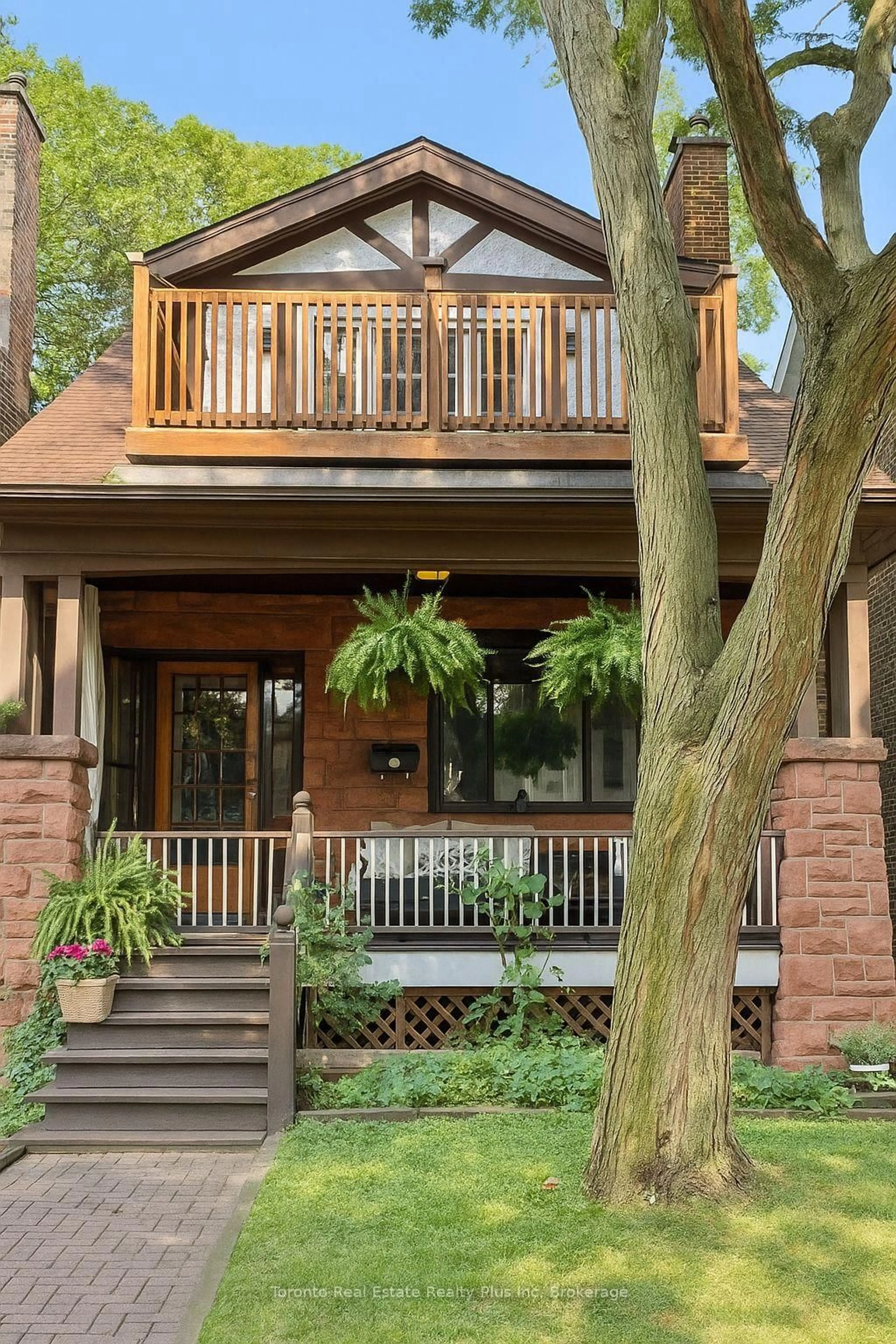 Home with brick exterior material, street for 133 Fairview Ave, Toronto Ontario M6P 3A6